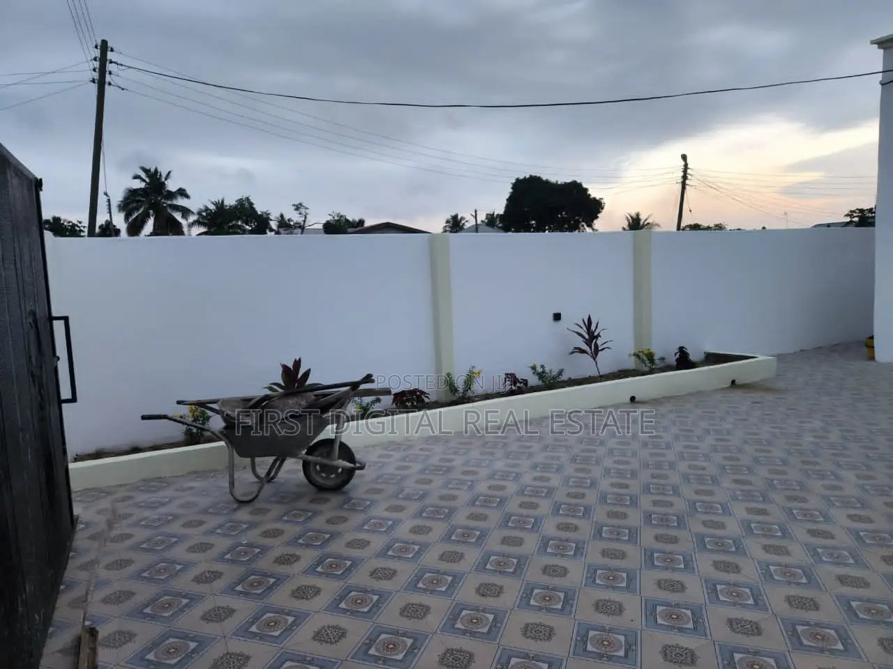 4bdrm House in First Digital Real, Kasoa for sale