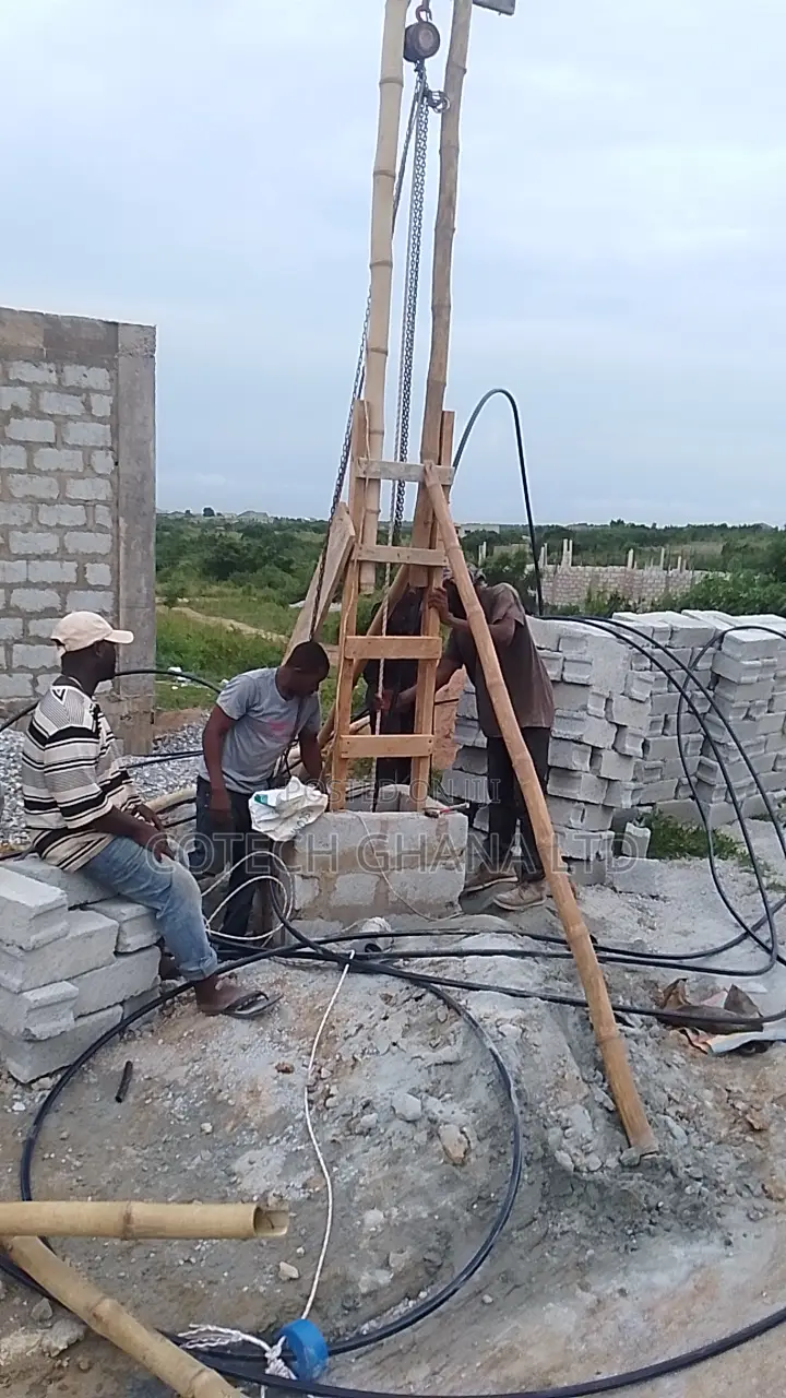 Locked Borehole Pump Pullers