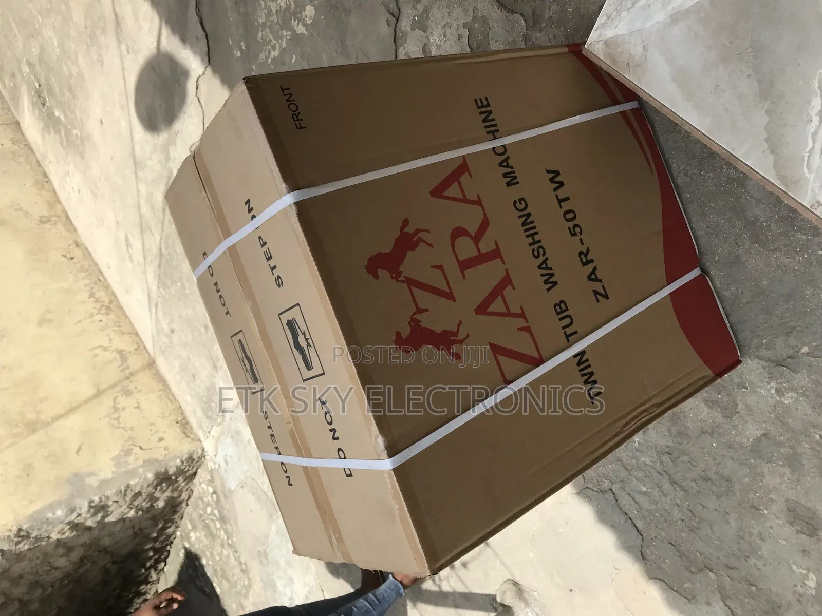 Bulky Zara 5kg Twintub Washingmachine Semi Auto