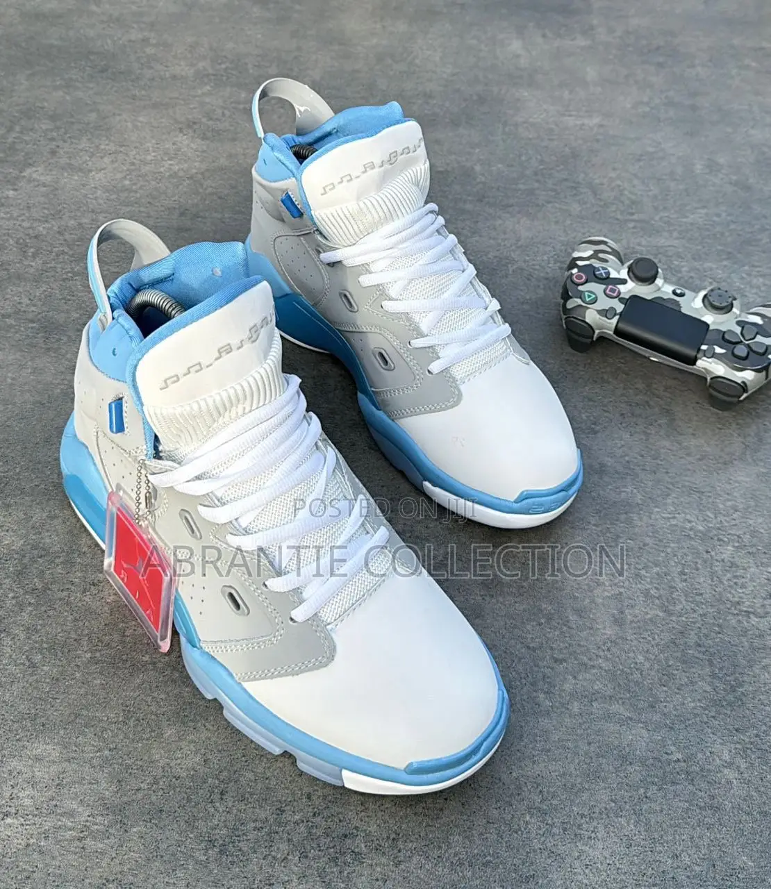 Air Jordan 6 University Blue