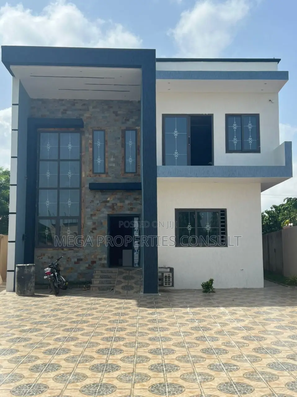 4bdrm House in Achimota for sale