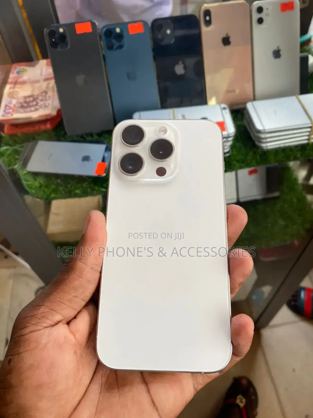 New Apple iPhone 15 Pro Max 256 GB White
