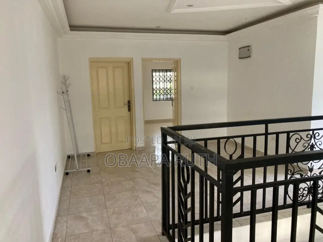 6bdrm Duplex in Dome, East Legon for rent