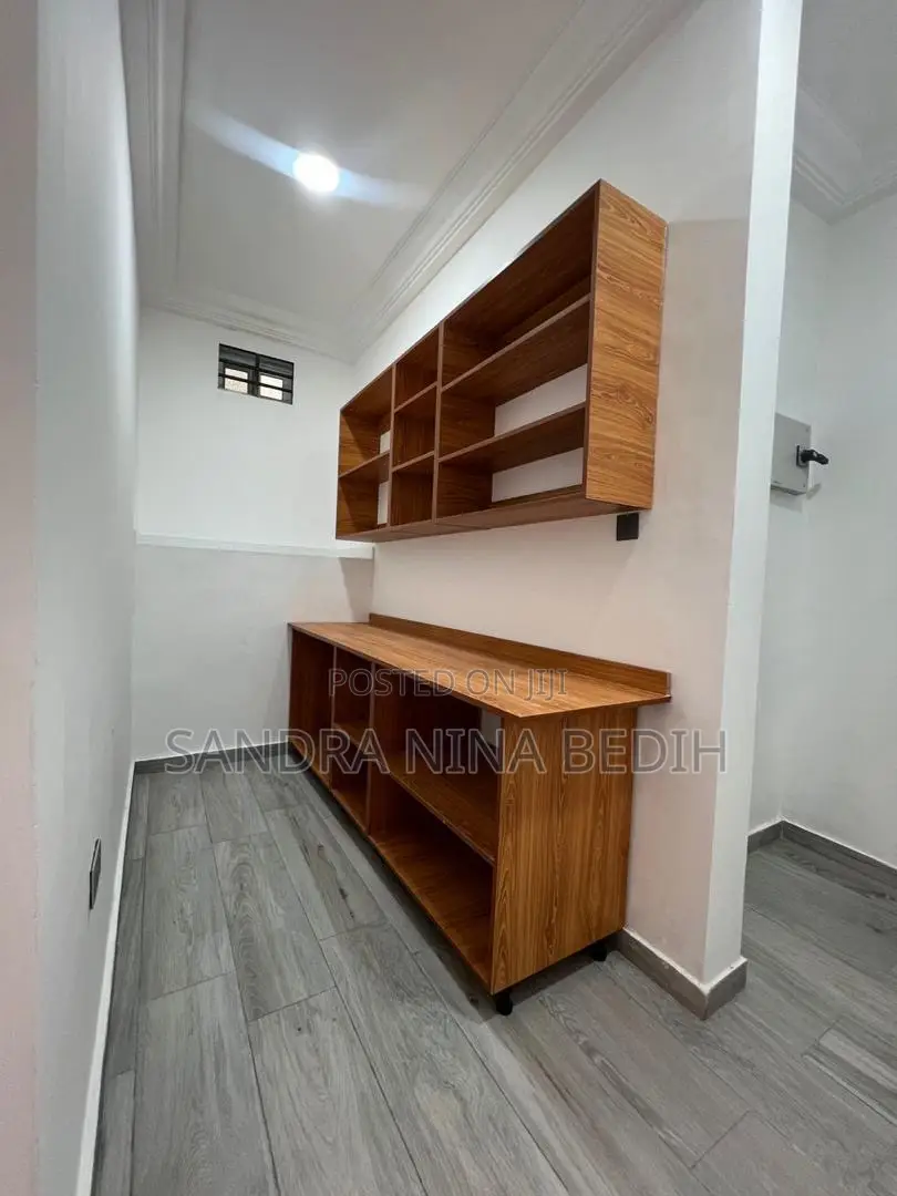 4bdrm House in Lakeside Estate for sale