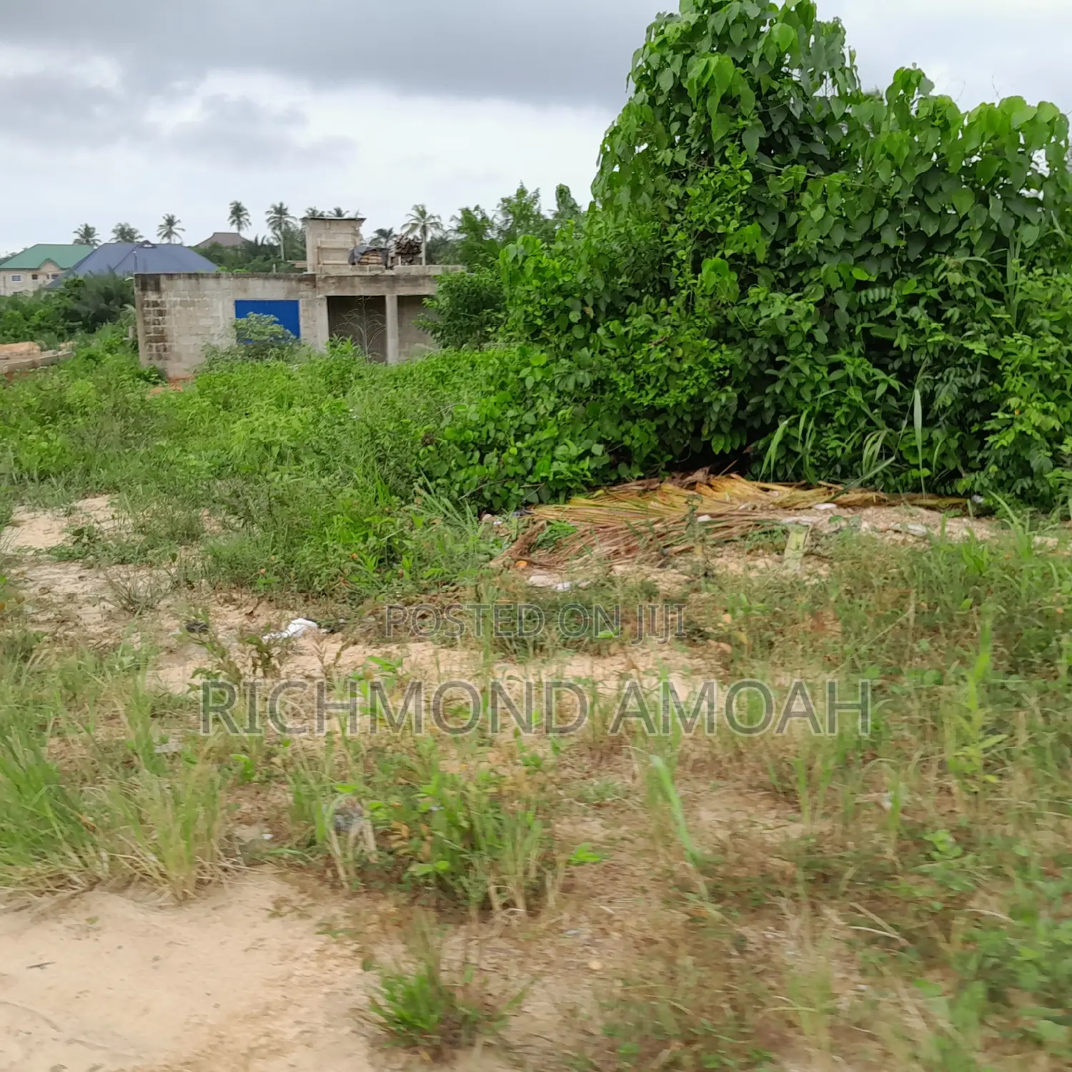 Half Plot for Sale at West Fijia