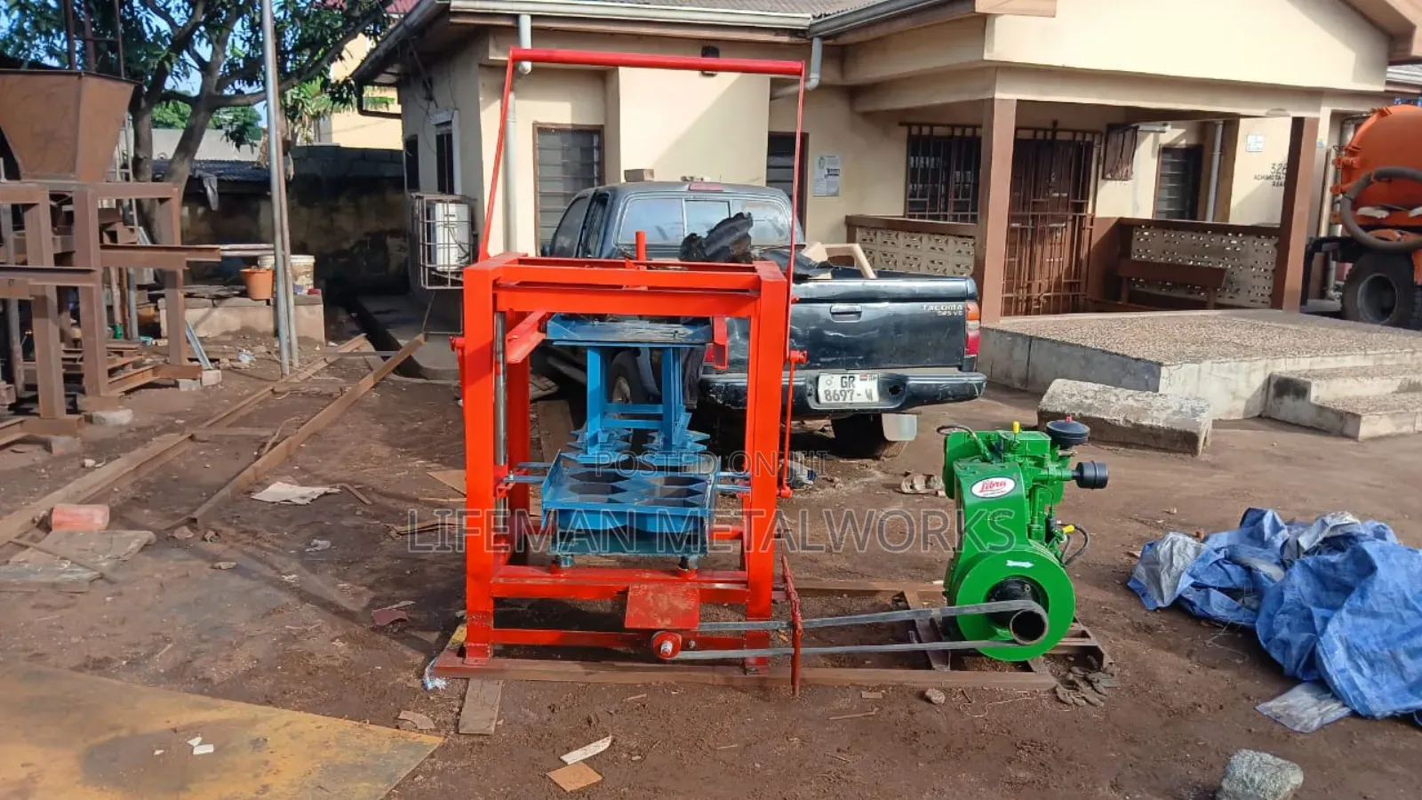 Pavement Machine With Diseal Engine