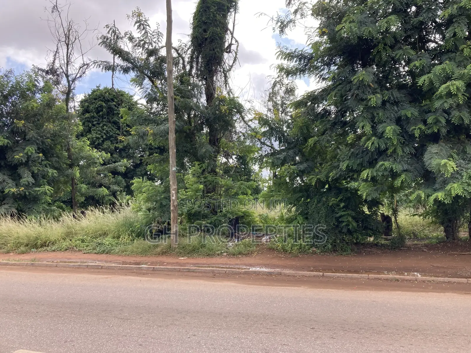 6 Plots for Sale at Adum Ridge Main Road.