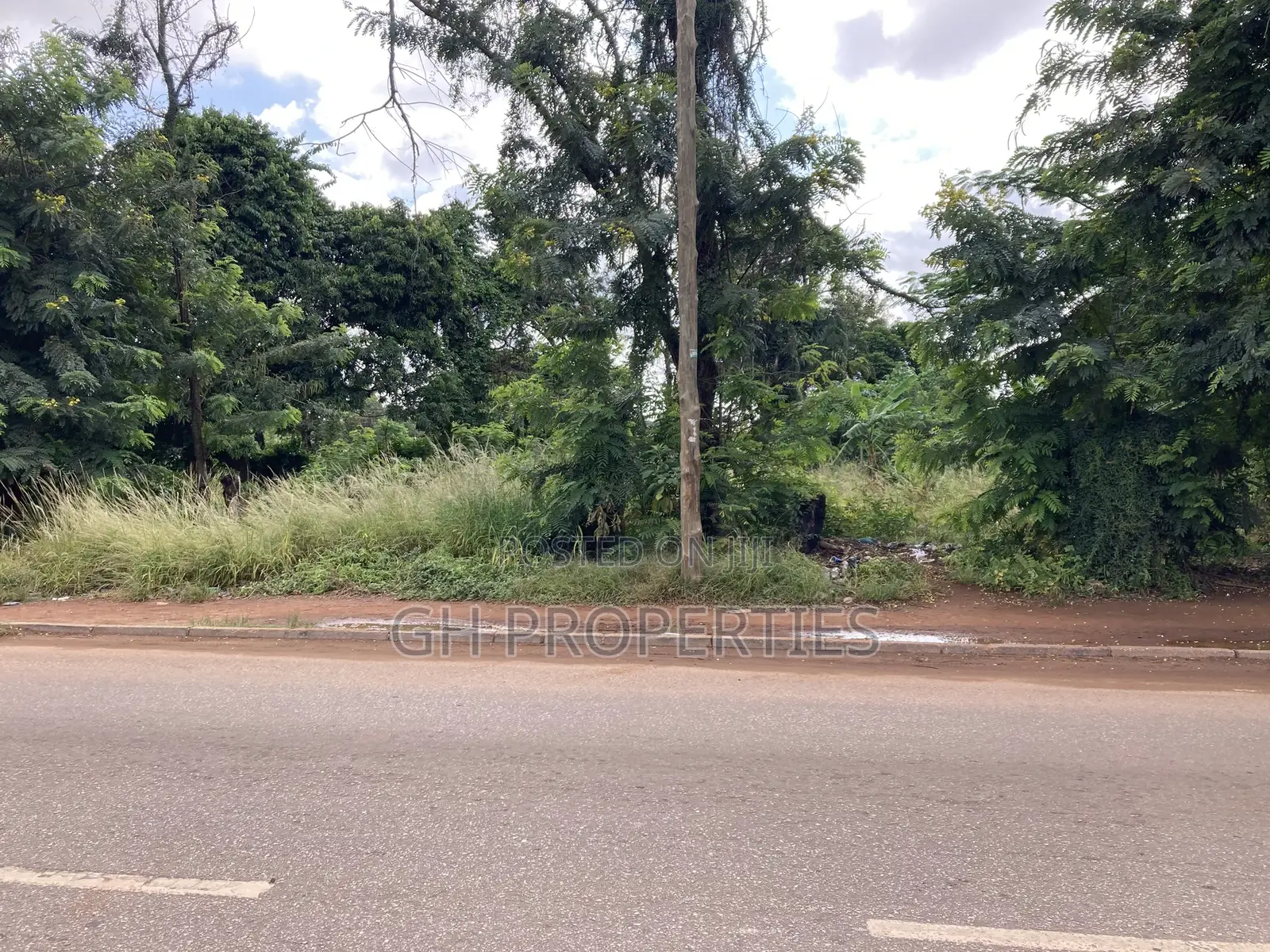 6 Plots for Sale at Adum Ridge Main Road.