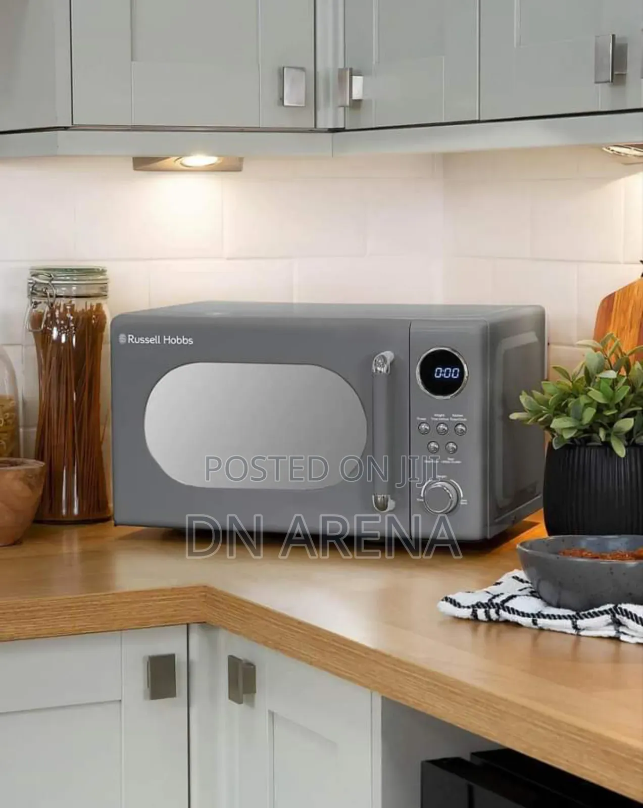 Available in Stock Russell Hobbs Retro Microwave 20l