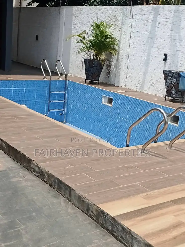 3bdrm House in East Airport for sale