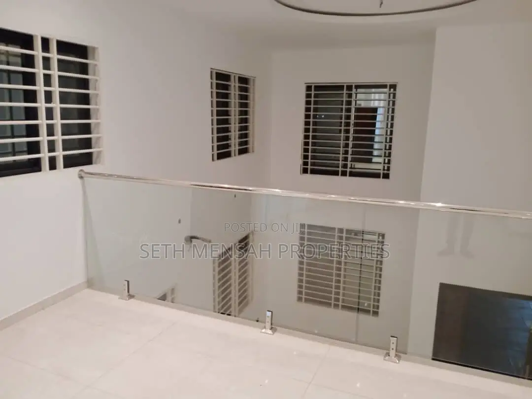 4bdrm House in Skm, Ashomang Estate for sale
