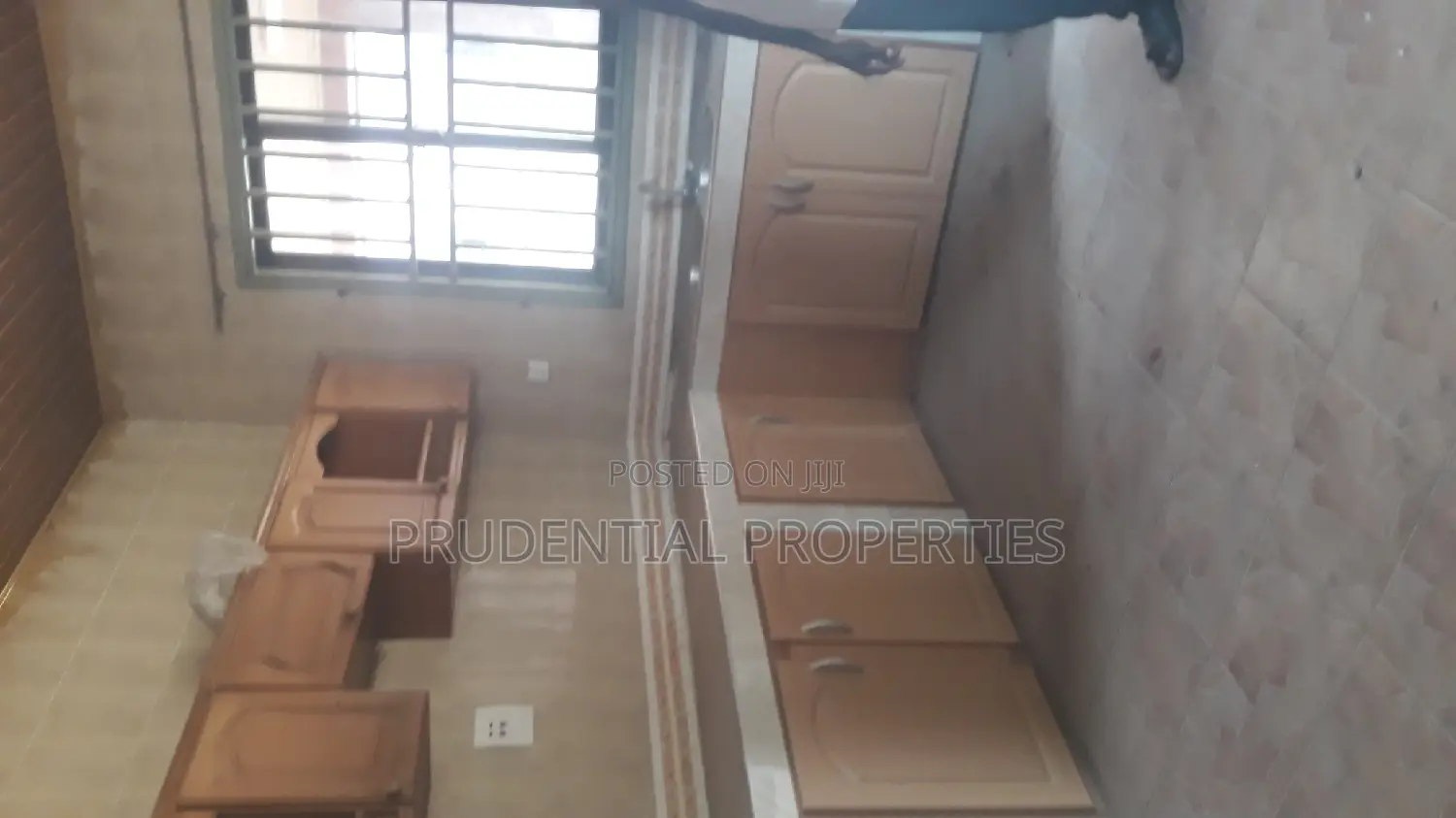 8bdrm House in West Legon for rent