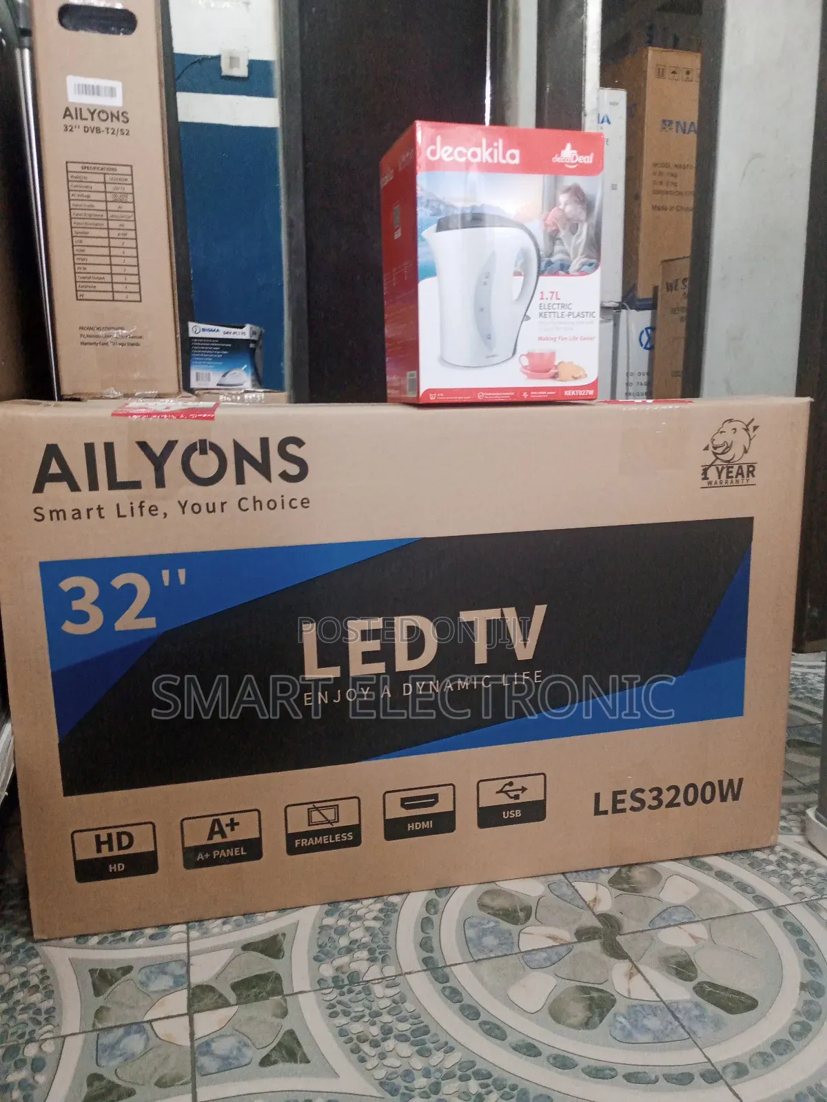 Ailyons Digital Satellite 32inches Television LED Brand New