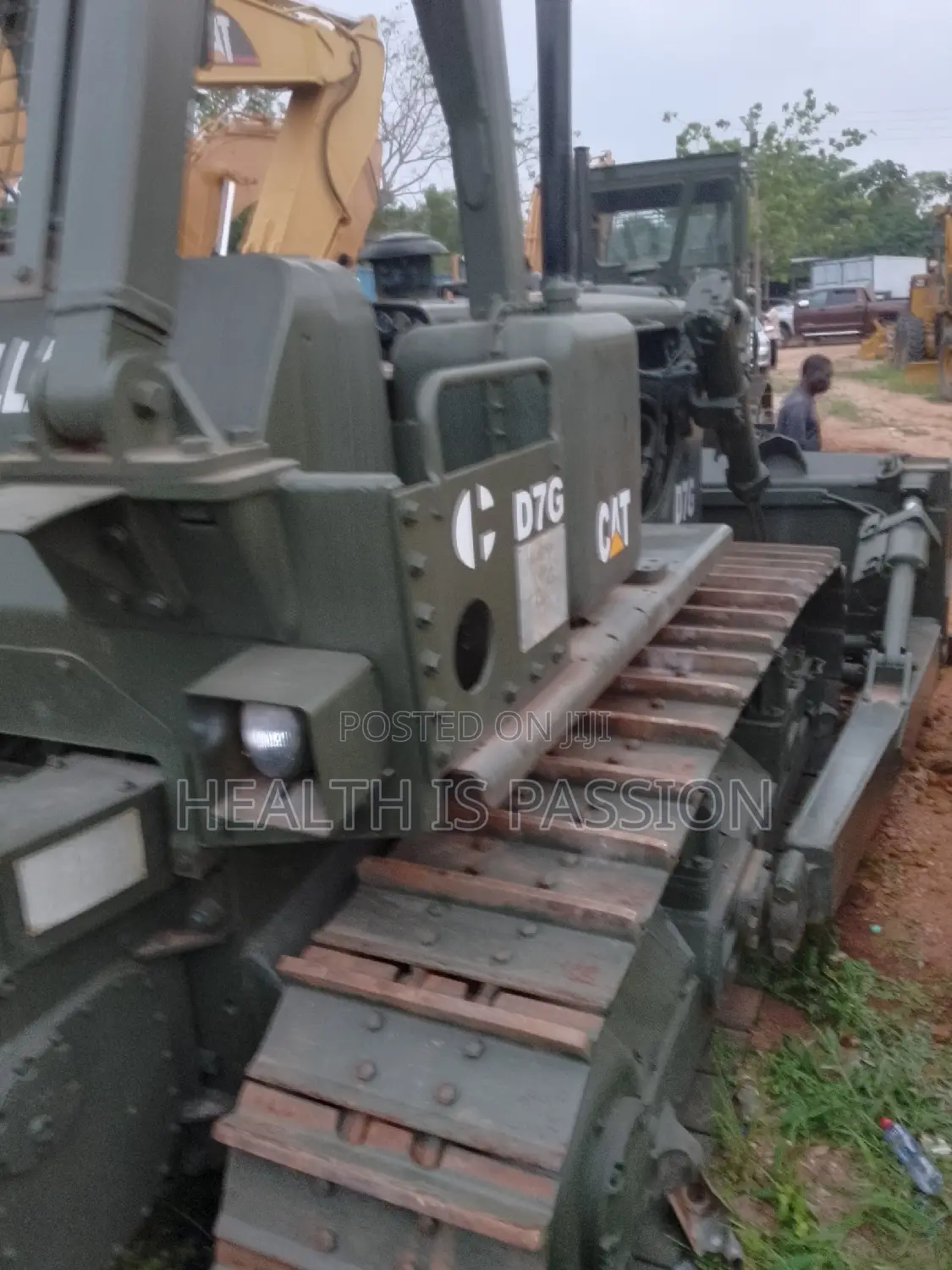 Almost New Dozer CAT D7G , With Hunch Full Air-Condition for Sale Only