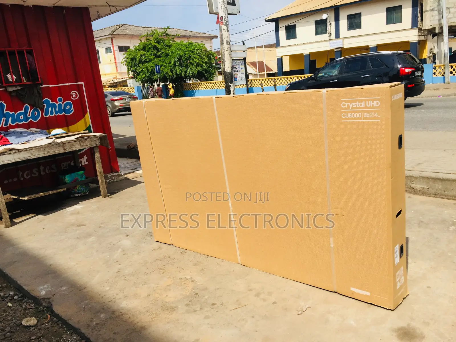 Tizen Uhd Smart Samsung 85”Cu8000 Television