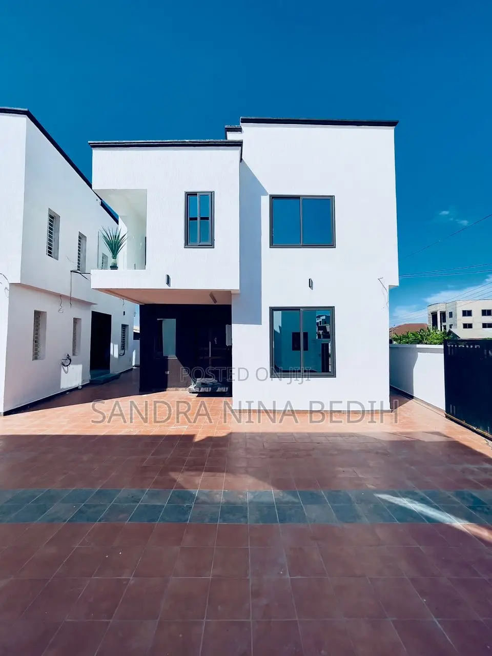 3bdrm House in Botwe School, East Legon for sale