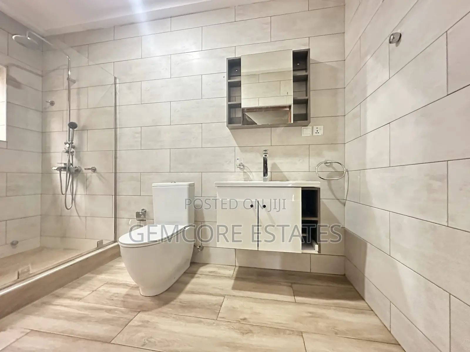 3bdrm House in Trasacco, East Legon for rent