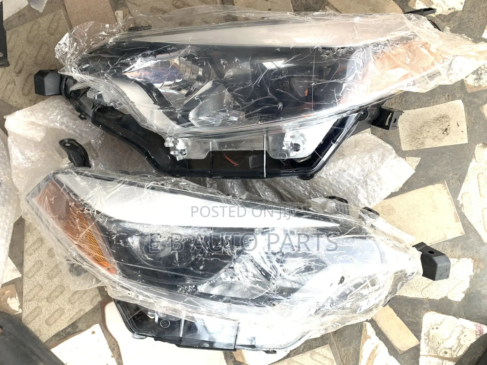 Corolla 2014-2015 Headlight Pair