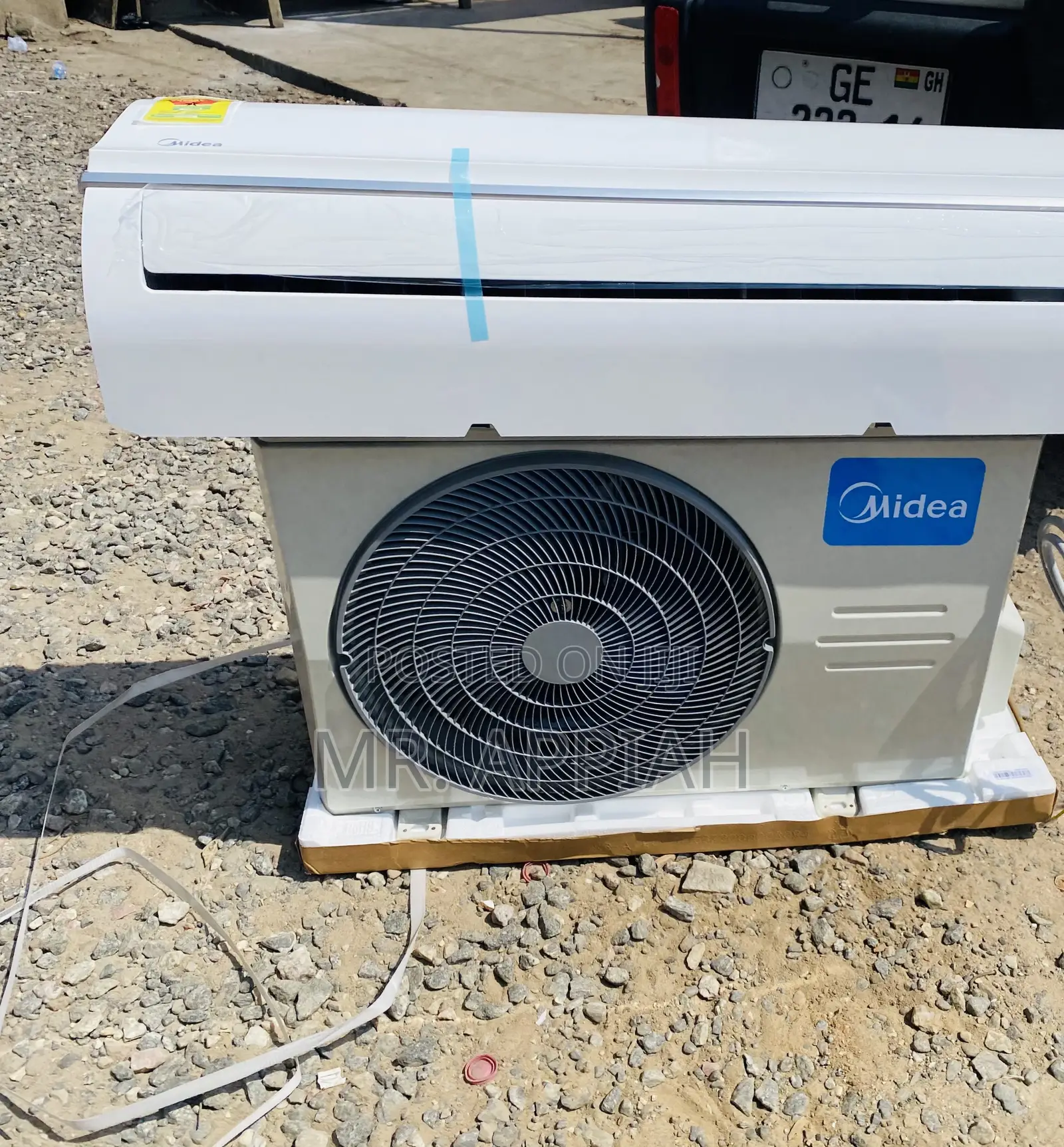 Shop Classic Split Type Midea R410 2.0hp Air Conditioner.
