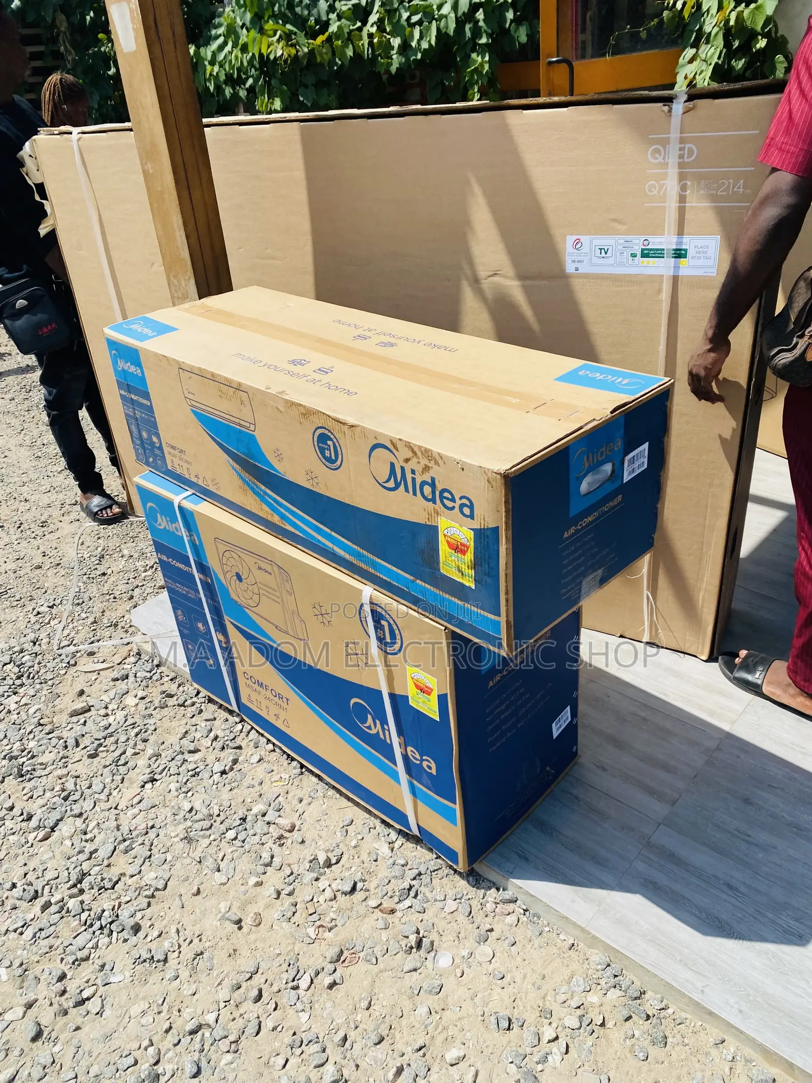 Midea 2.5hp Split Type Air Conditioner(White).