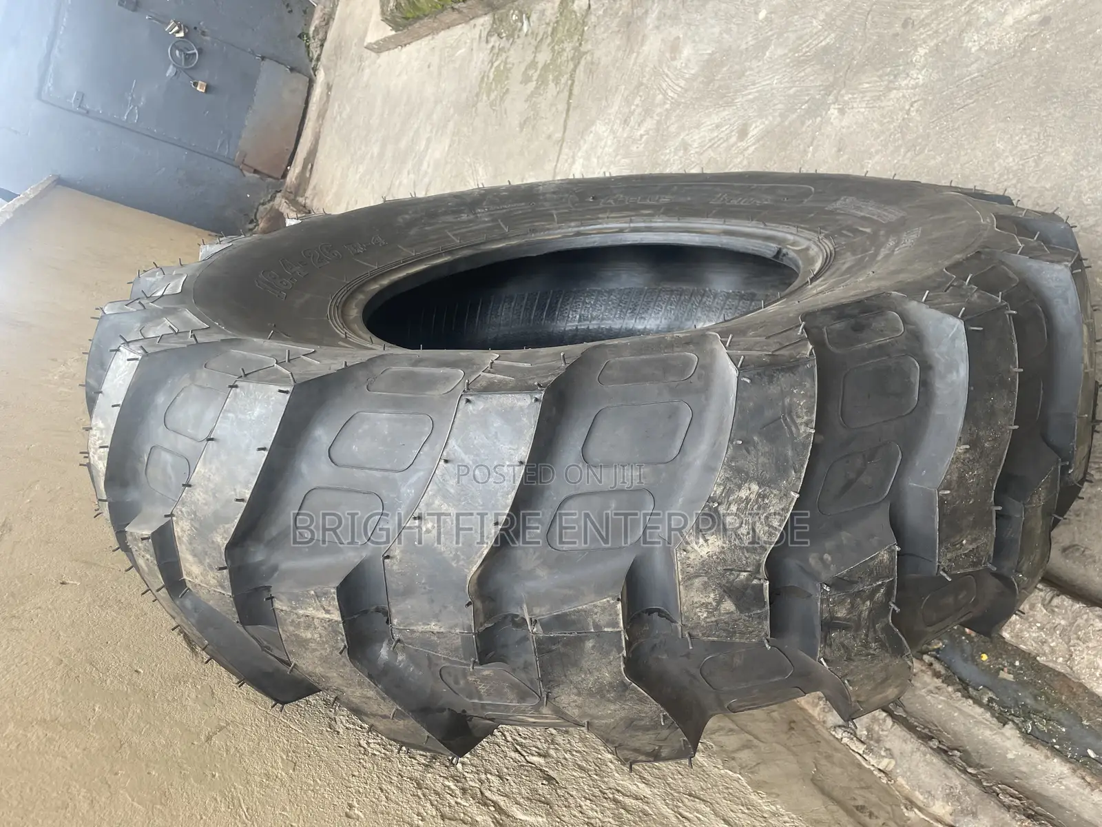 18.4-26 Backhoe Tyres