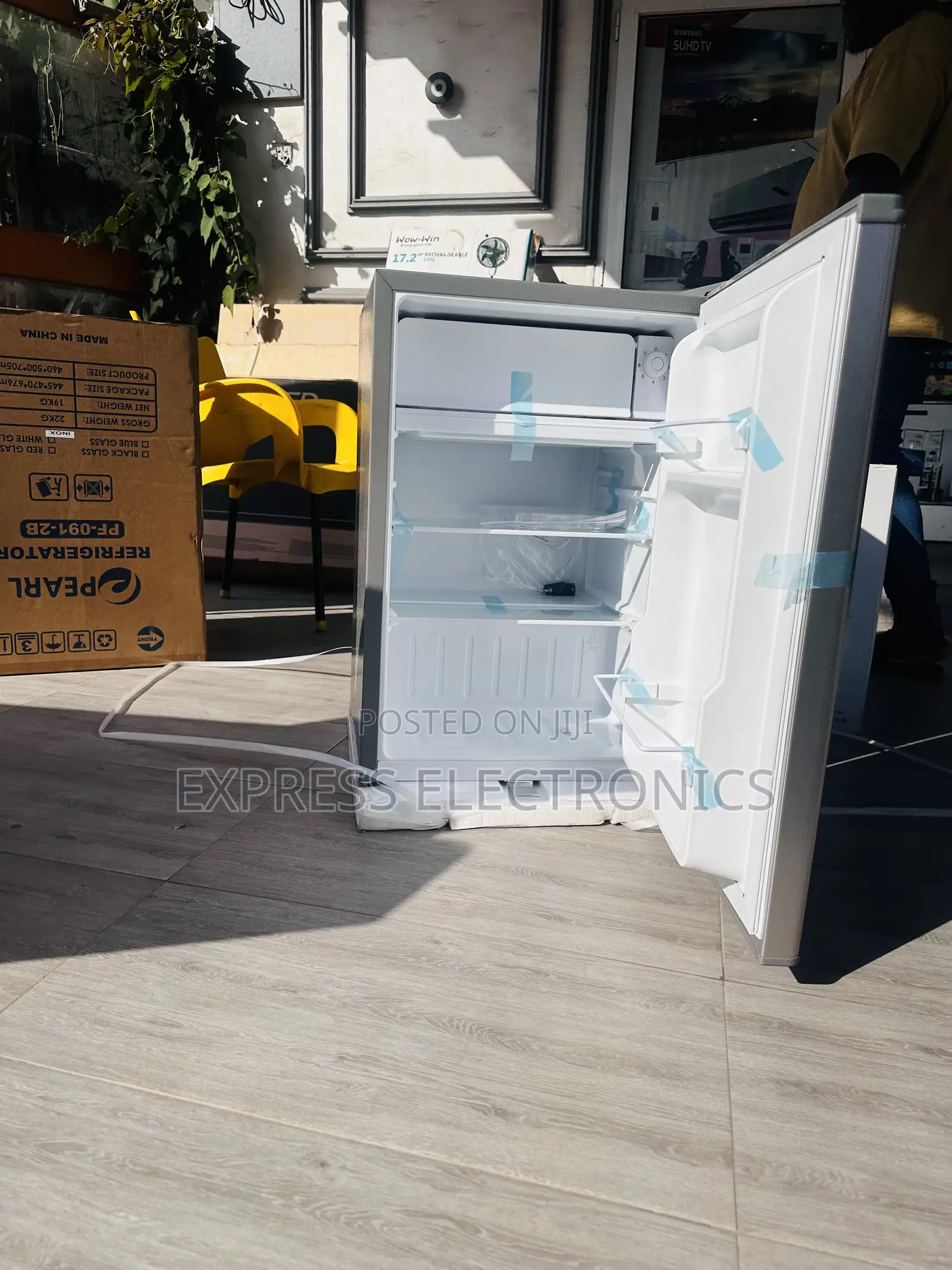 Long Lasting Bed Size Mini Single Door Pearl Fridge