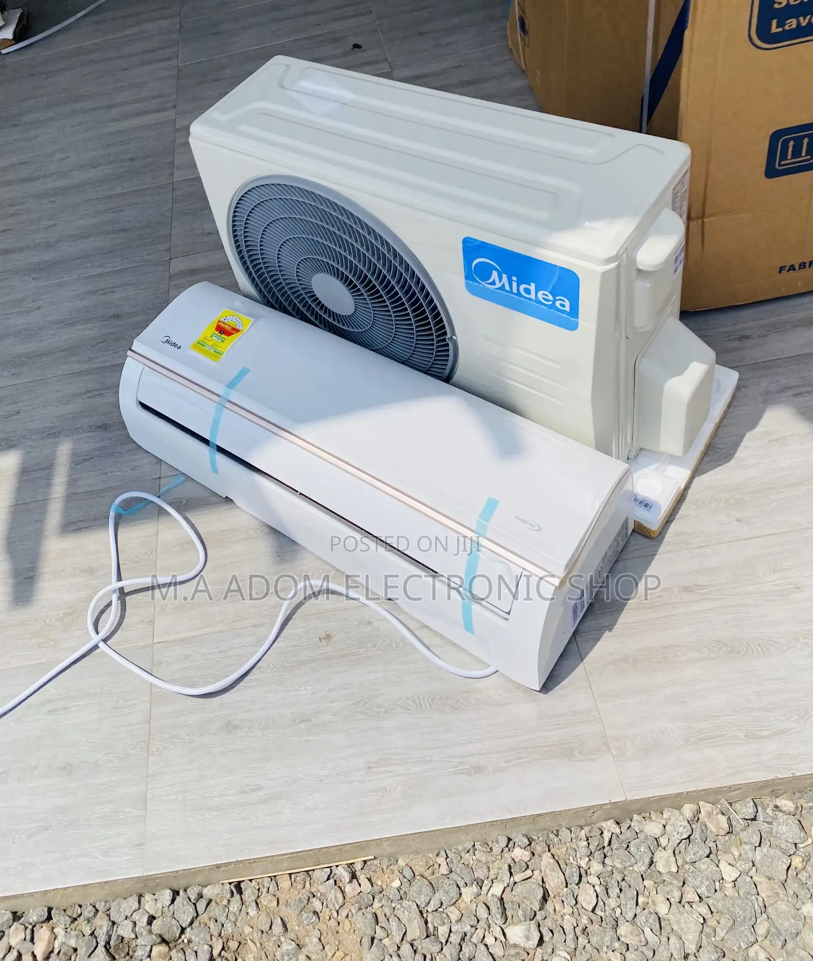 Affordable Midea 1.5hp Split Type Inverter Air Conditioner.