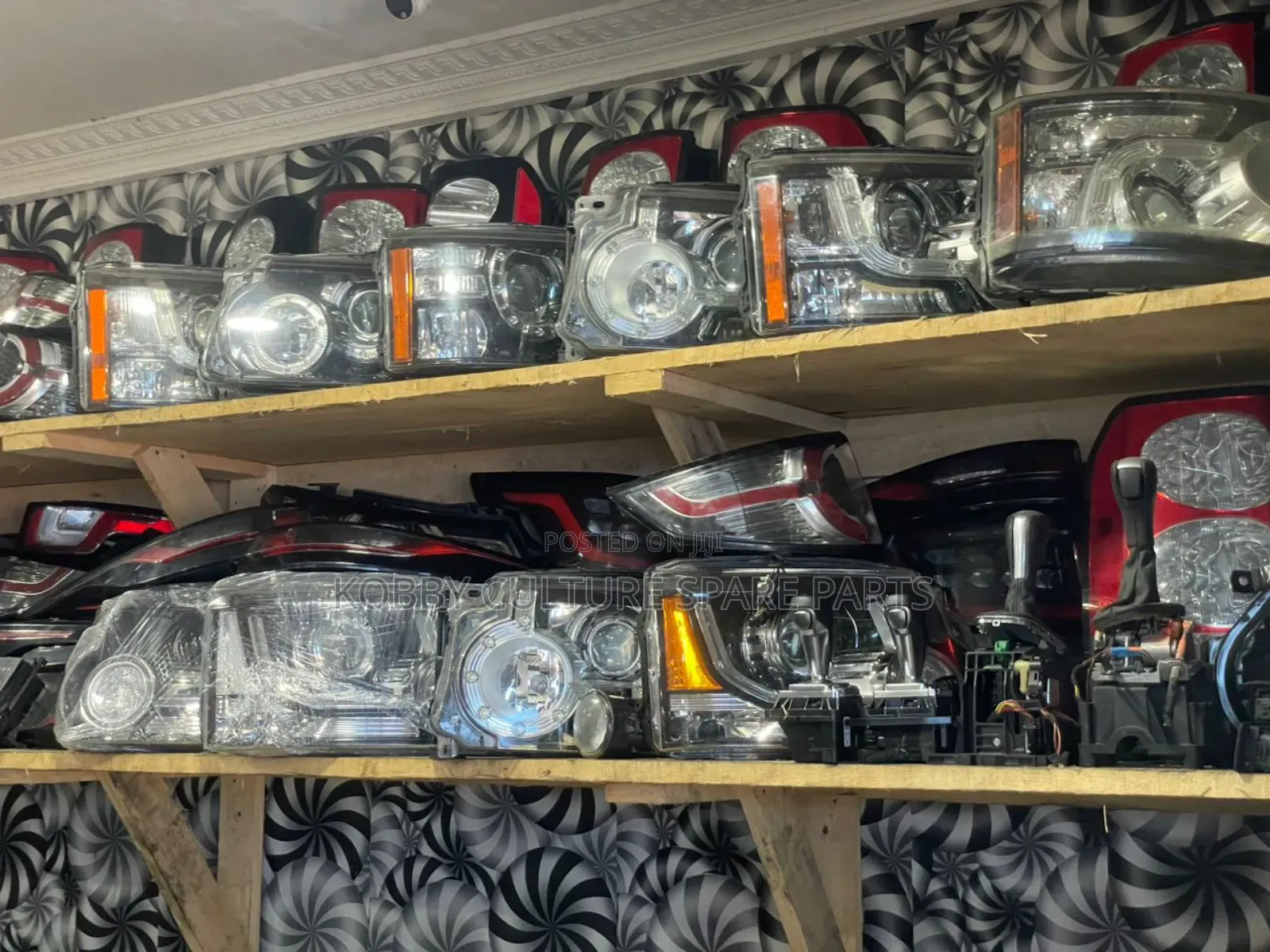 Original Range Rover Headlights Available for All Cars