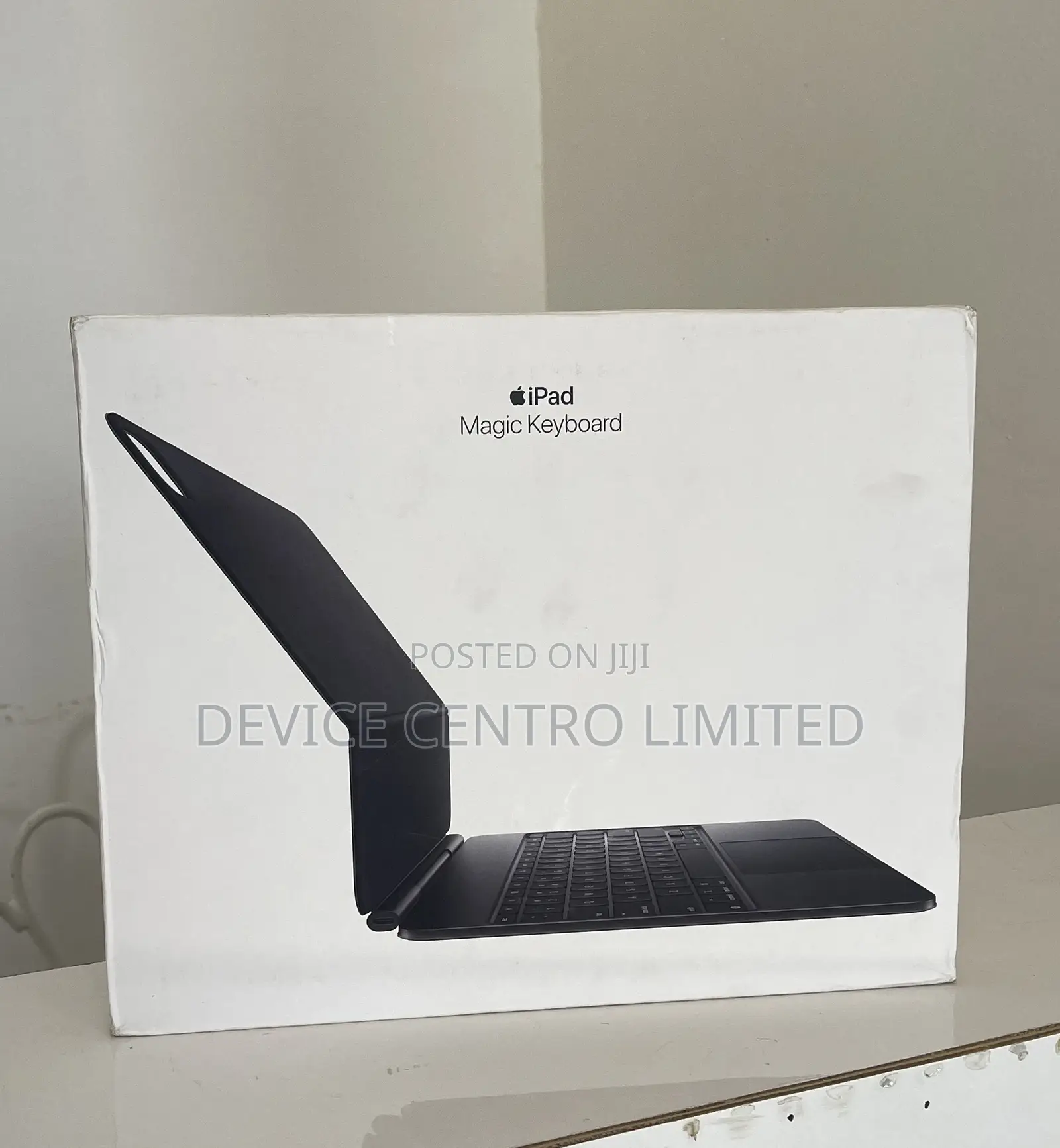 Apple Magic Keyboard 13 Inches