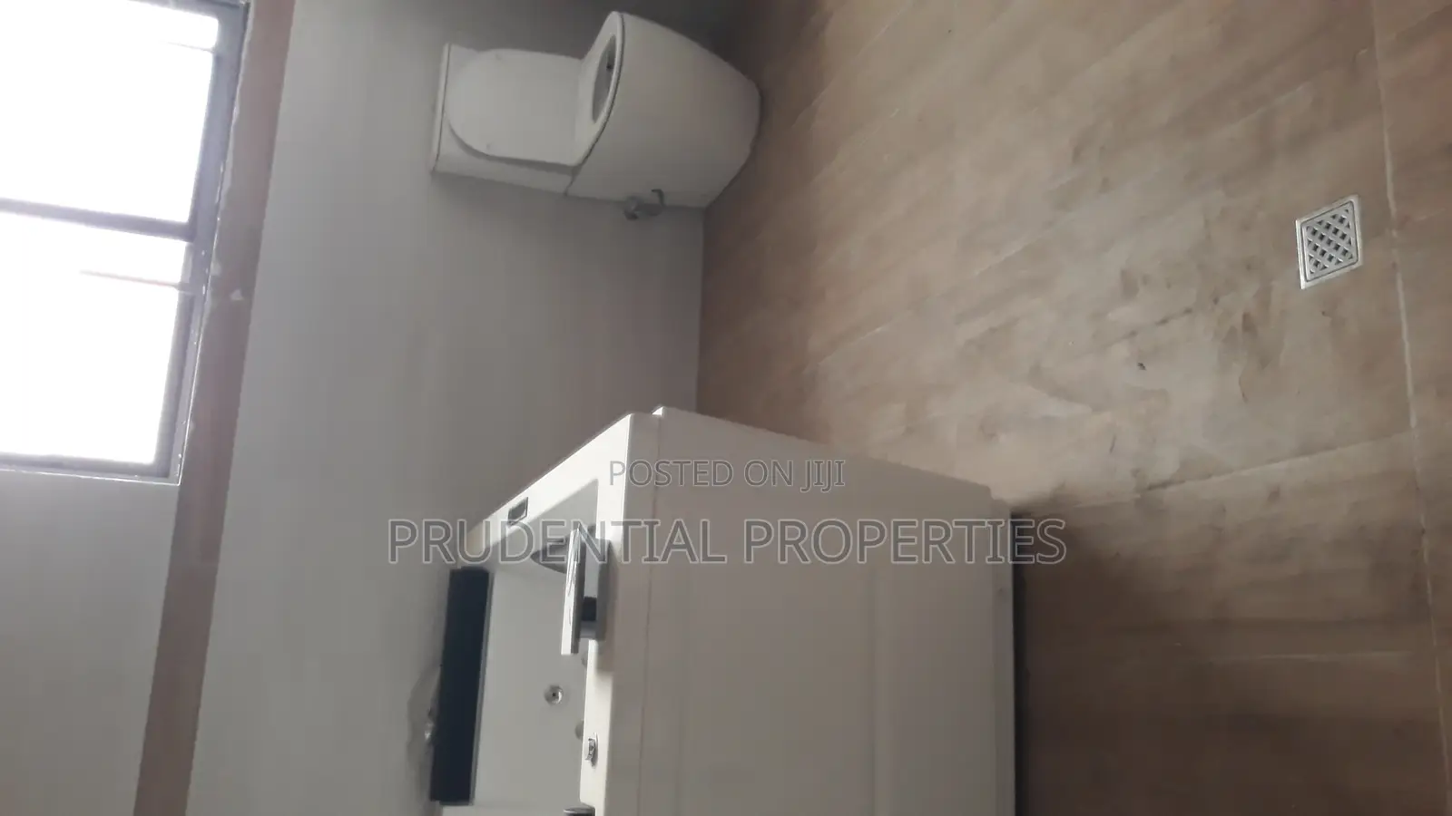 5bdrm House in West Legon for sale