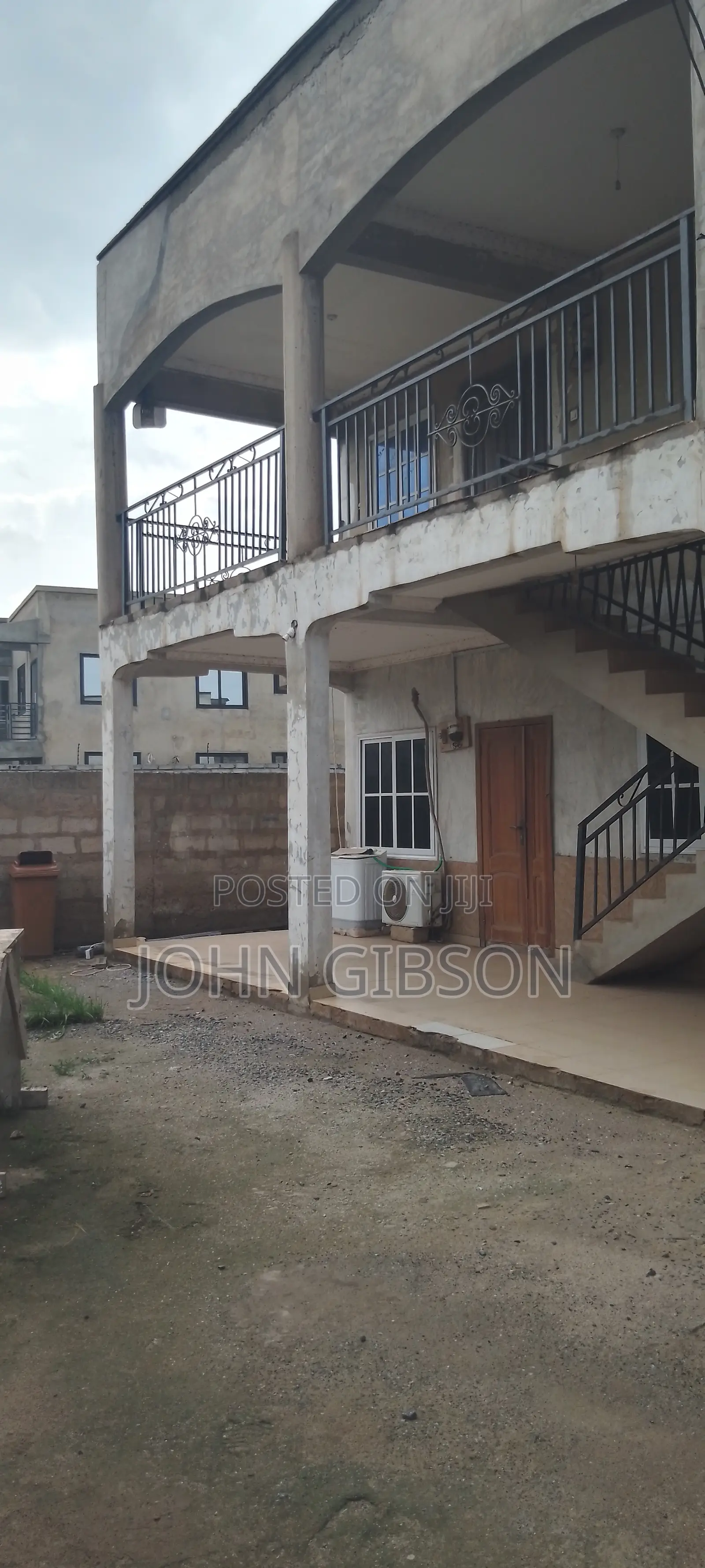 6bdrm Block of Flats in Ashieye, Frafraha for sale