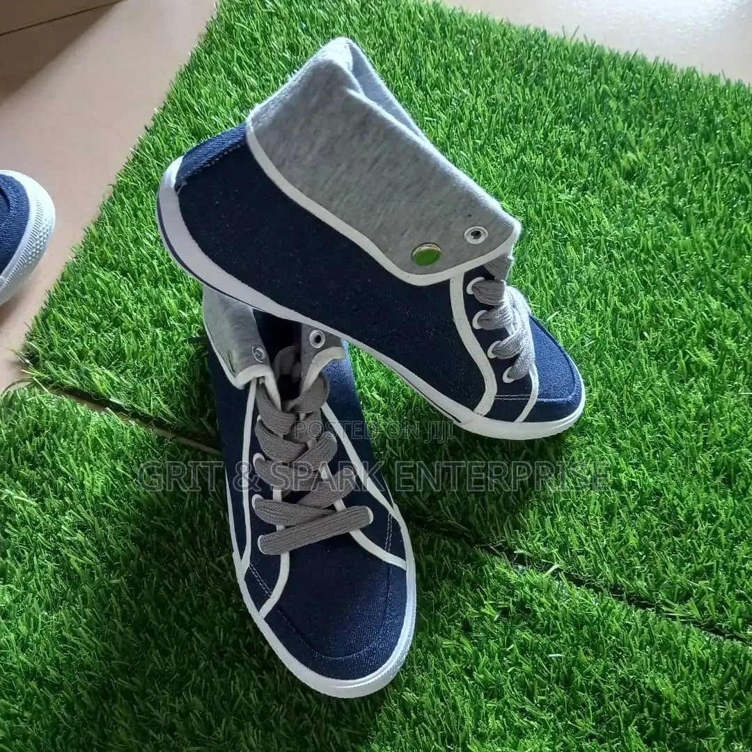 Brand New Jean City Walk Sneaker Just Arrived From Germany