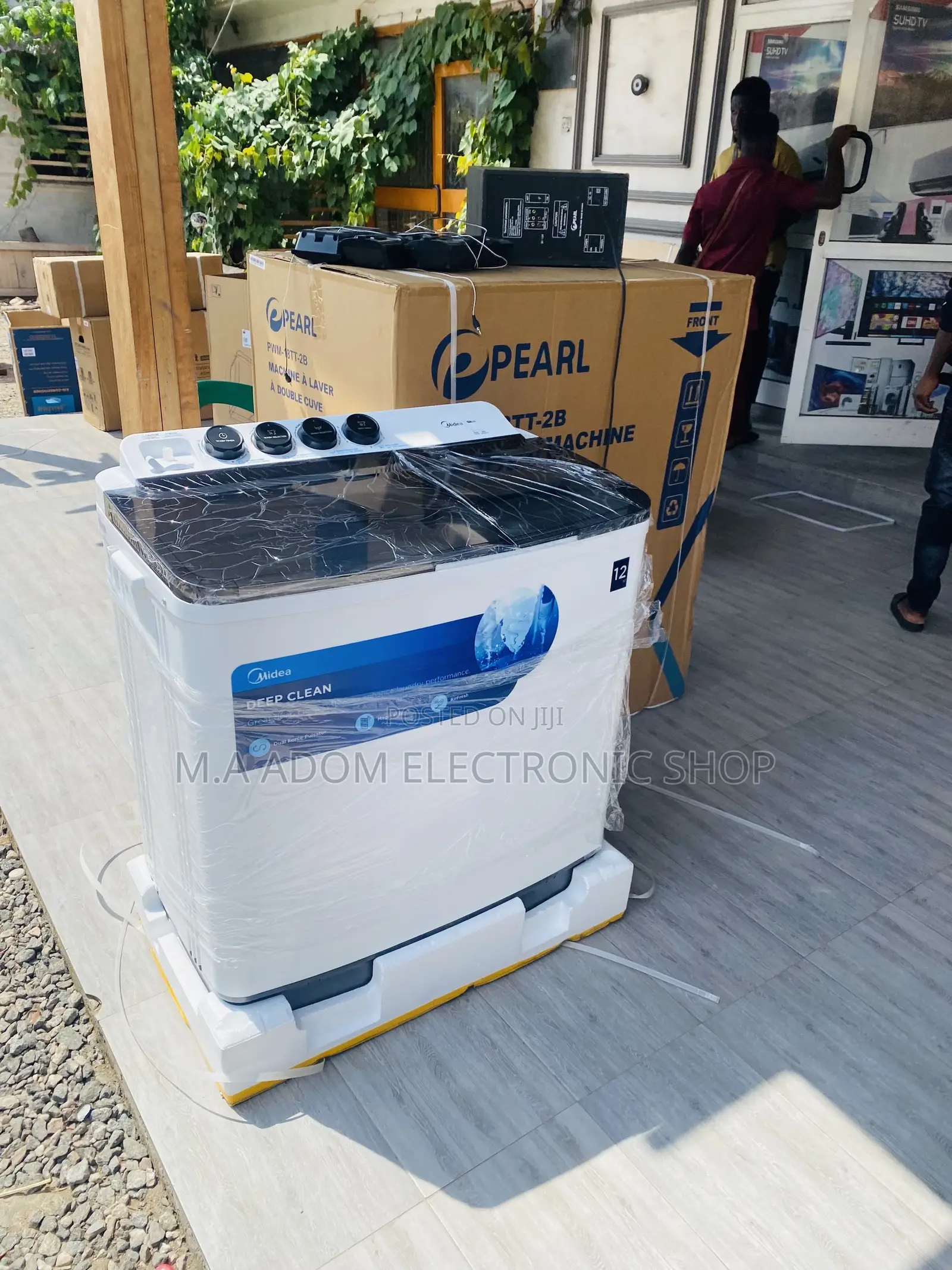 Affordable Midea 12kg Twin Tub Electric Washing Machine.