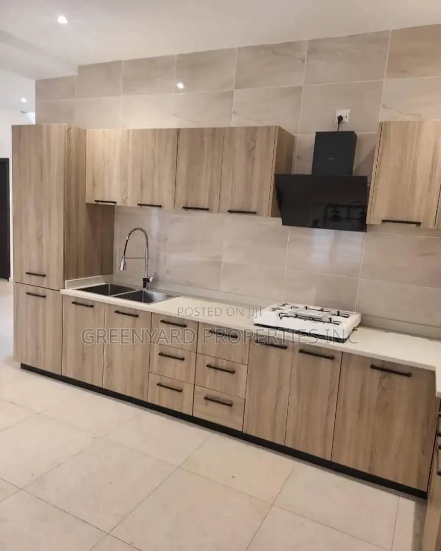 4bdrm House in C6, Lake Side Estate for sale
