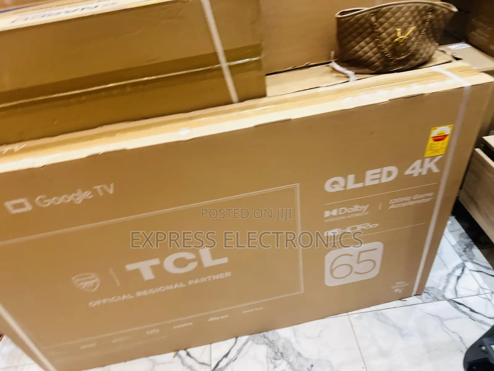 Wide Clear Pictures QLED Smart TCL 65”C645