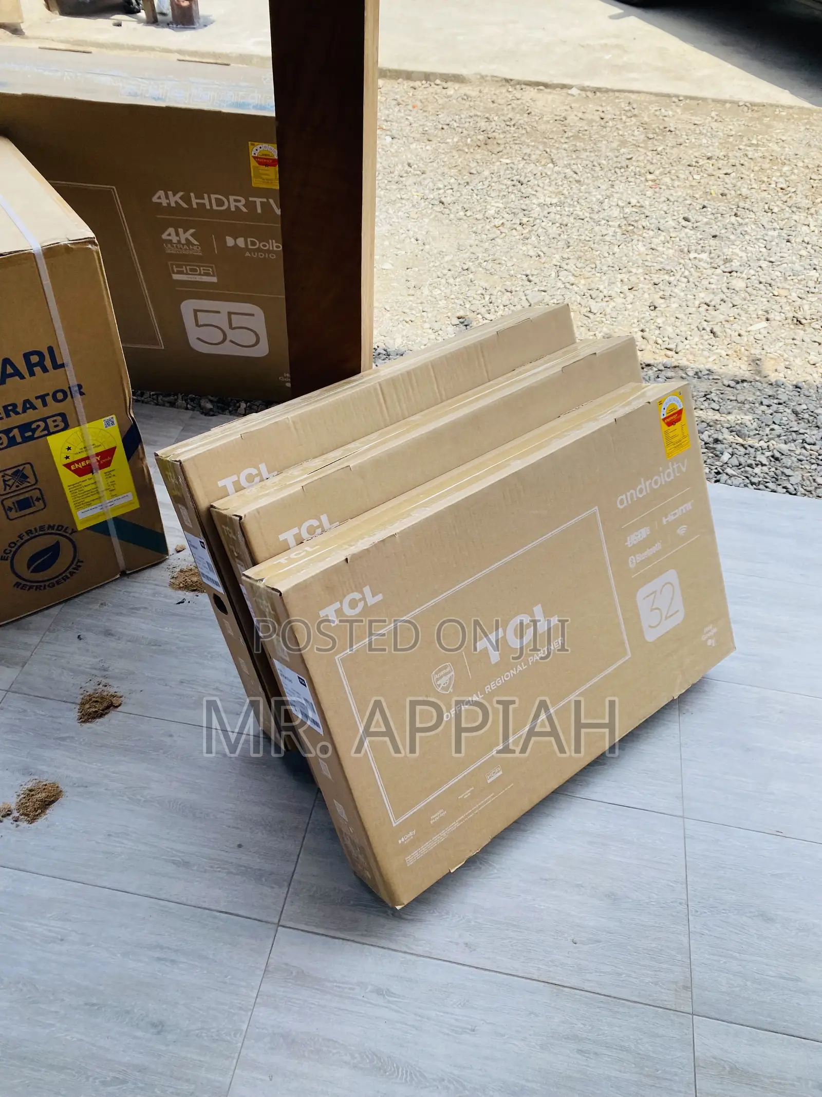 Buy Classic TCL 32d3200 Full HD Satellite Television.