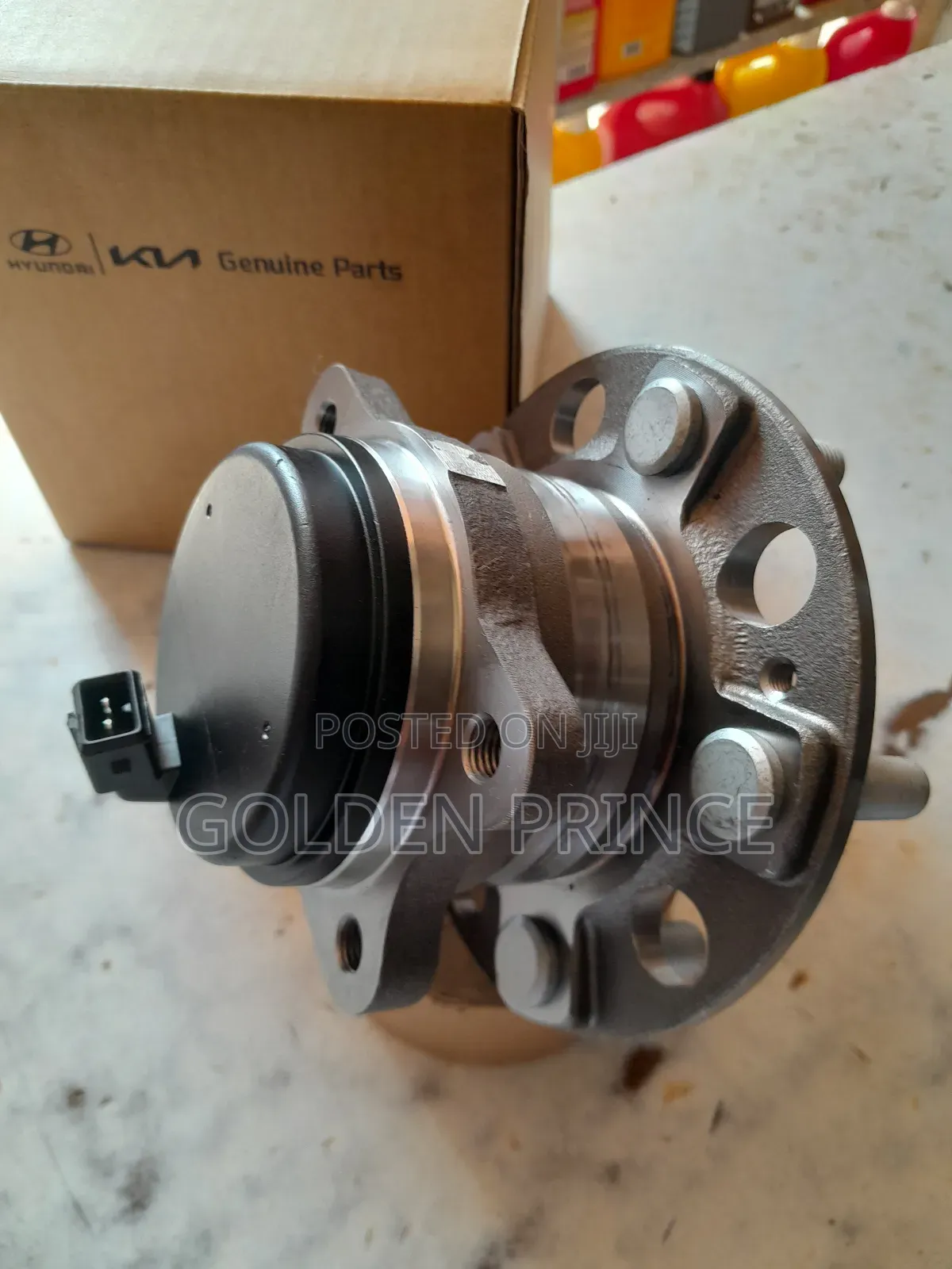 Tucson/Veloster 2020 Back Hub With Sensor