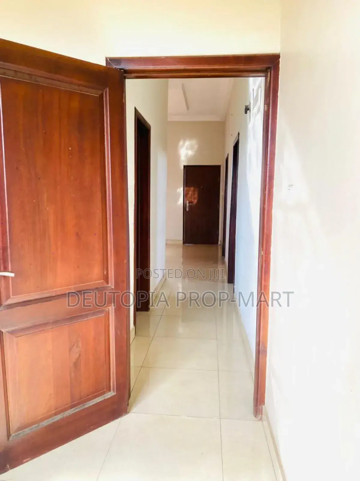 2bdrm Apartment in Palace Mall, Tema Metropolitan for rent