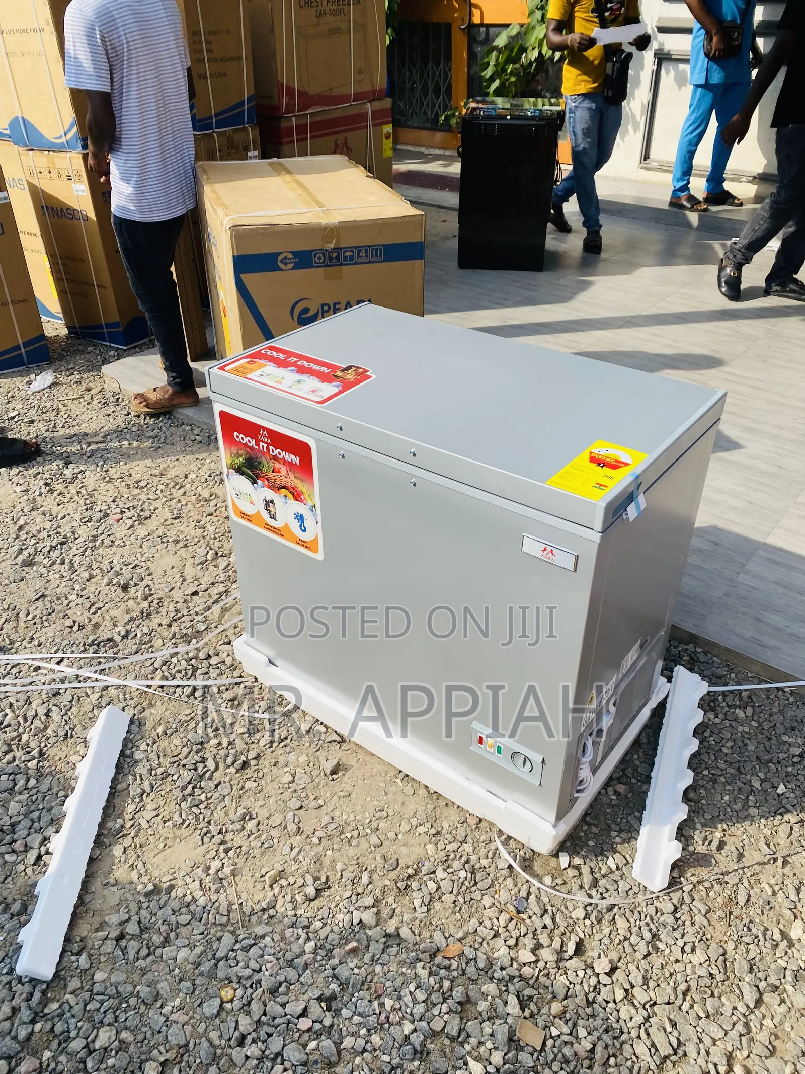 Brand New Zara 300FL Single Door Chest Freezer.