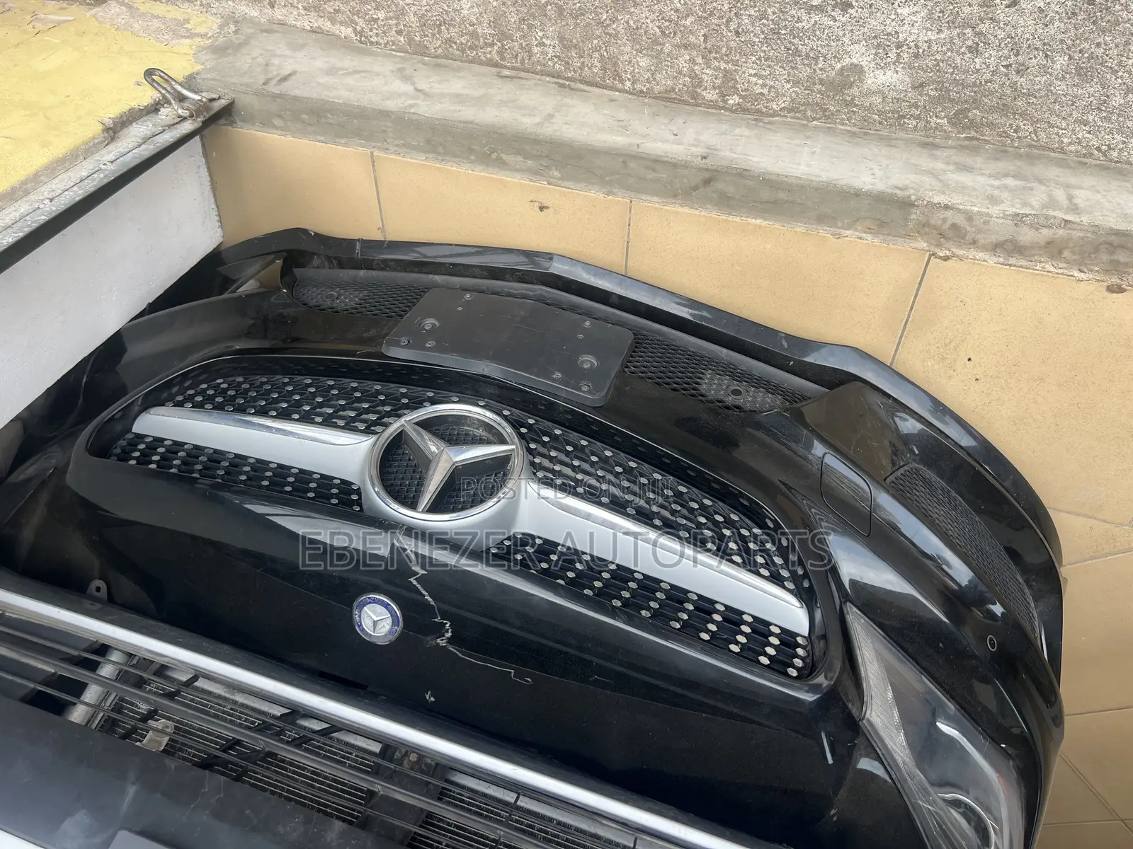 Mercedes Benz CLA 250 Front Cut