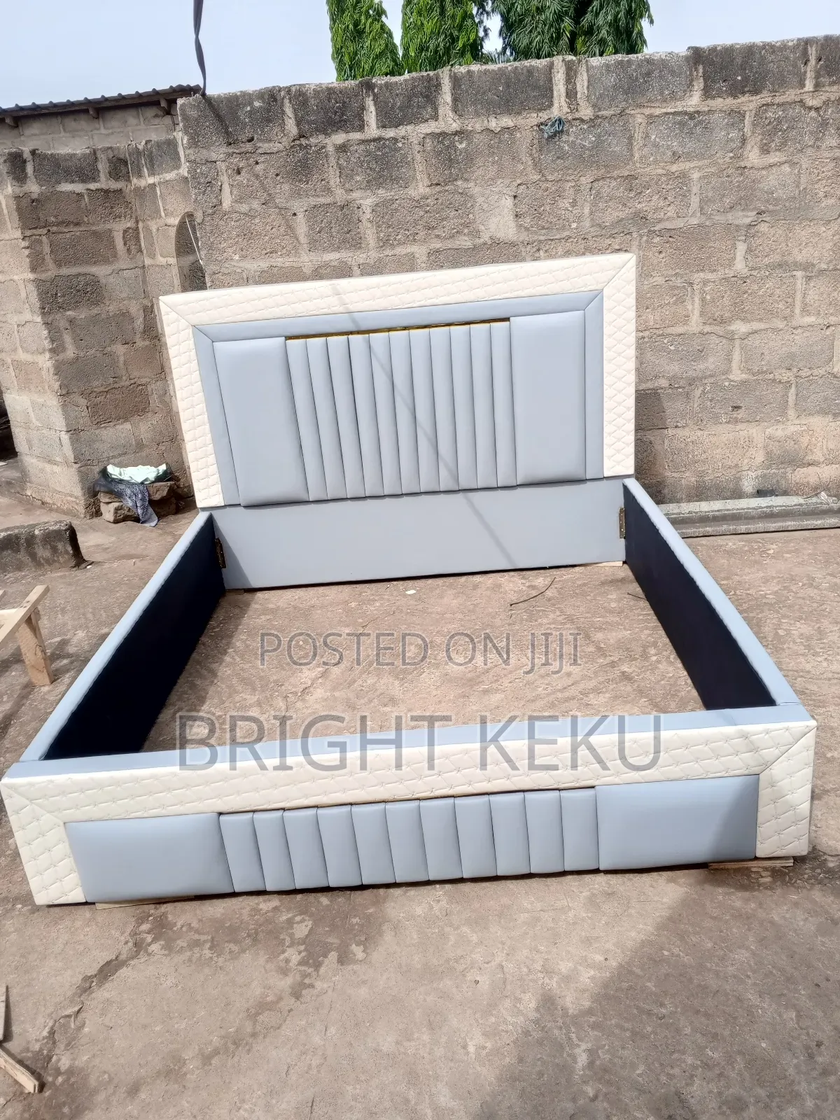 Queen Size Bed Frame With Side