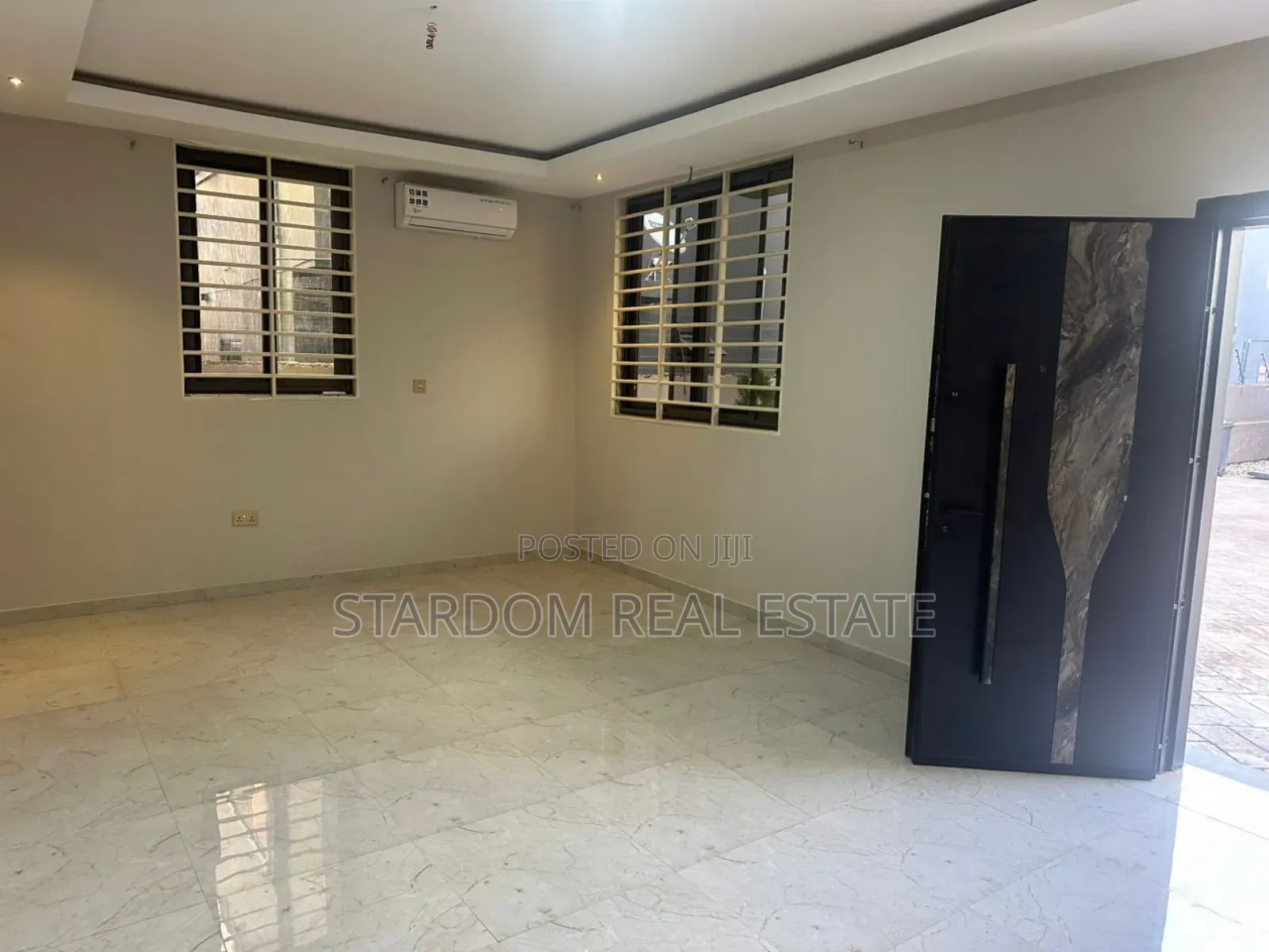 2bdrm Townhouse / Terrace in UPSA Area for rent