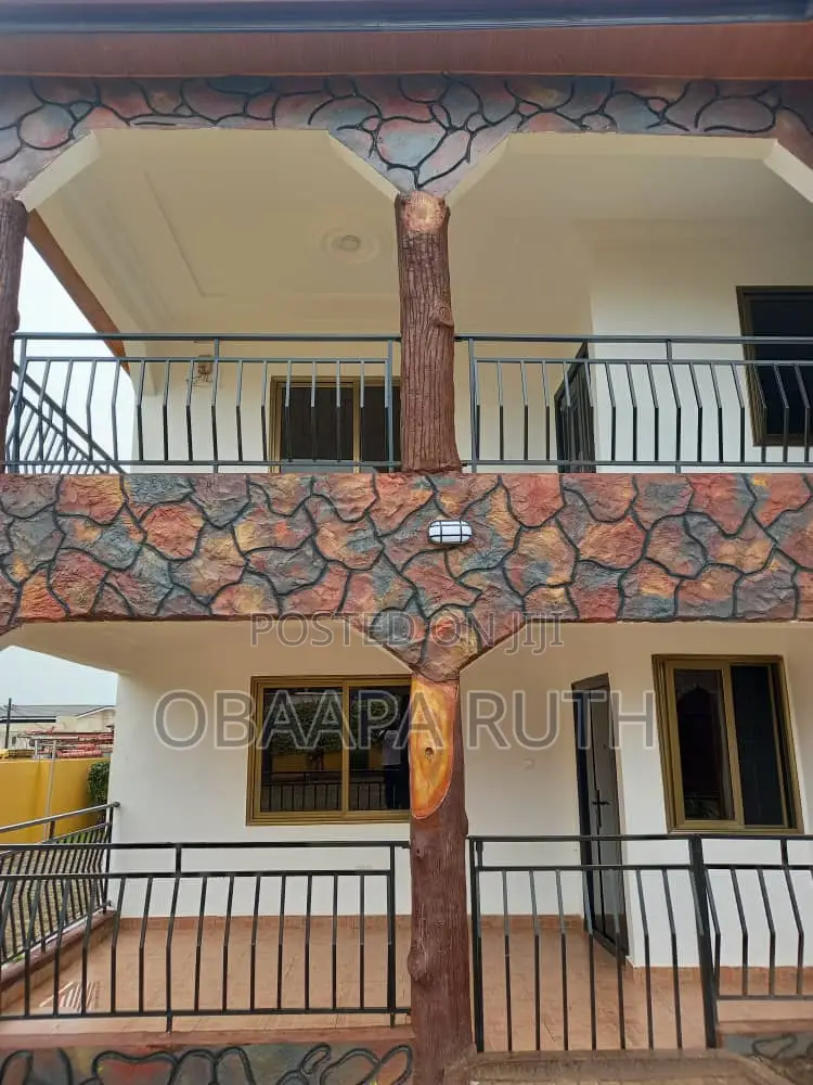 2bdrm Townhouse / Terrace in Adjiriganor for rent