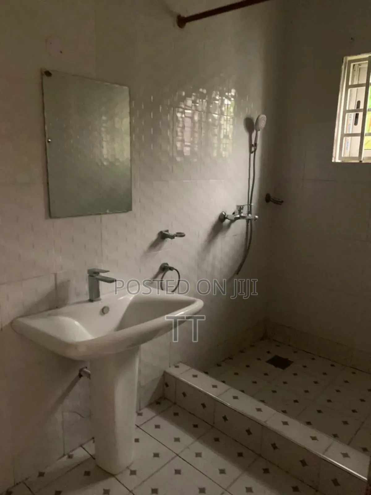 2bdrm Apartment in Raster, Tseaddo for rent