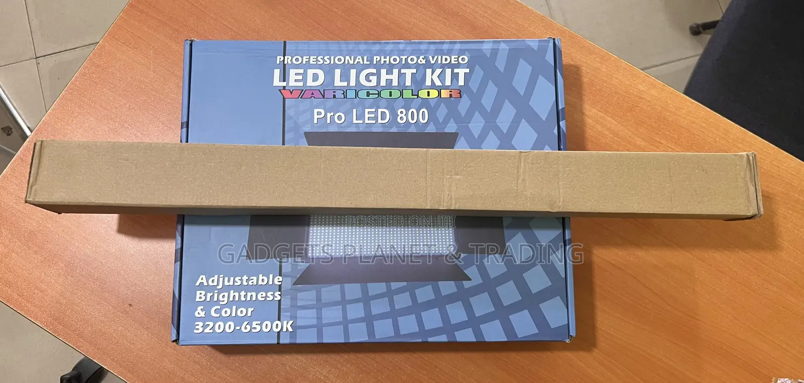 Pro LED 800 Photography Rechargeable Light Batteries Stand