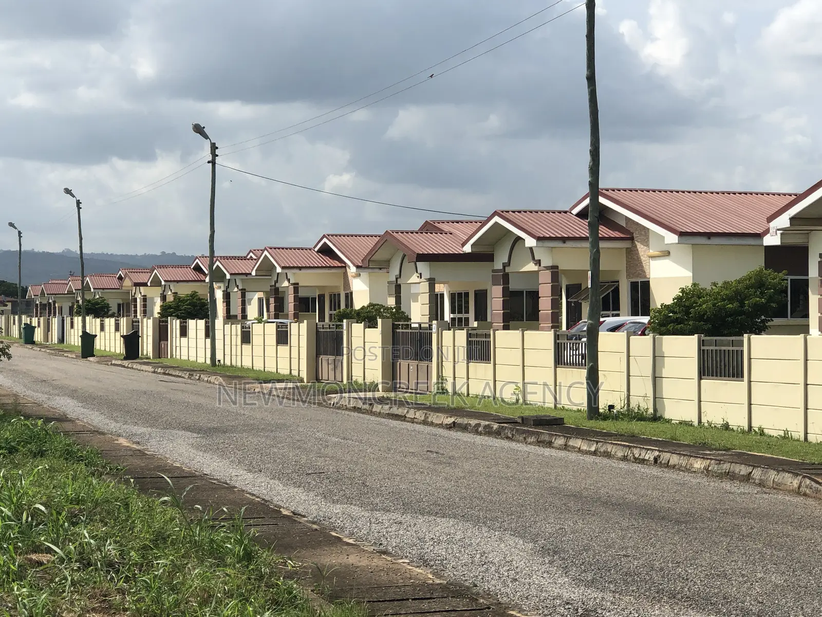 3bdrm Bungalow in Gated Est.Oyibi. for sale