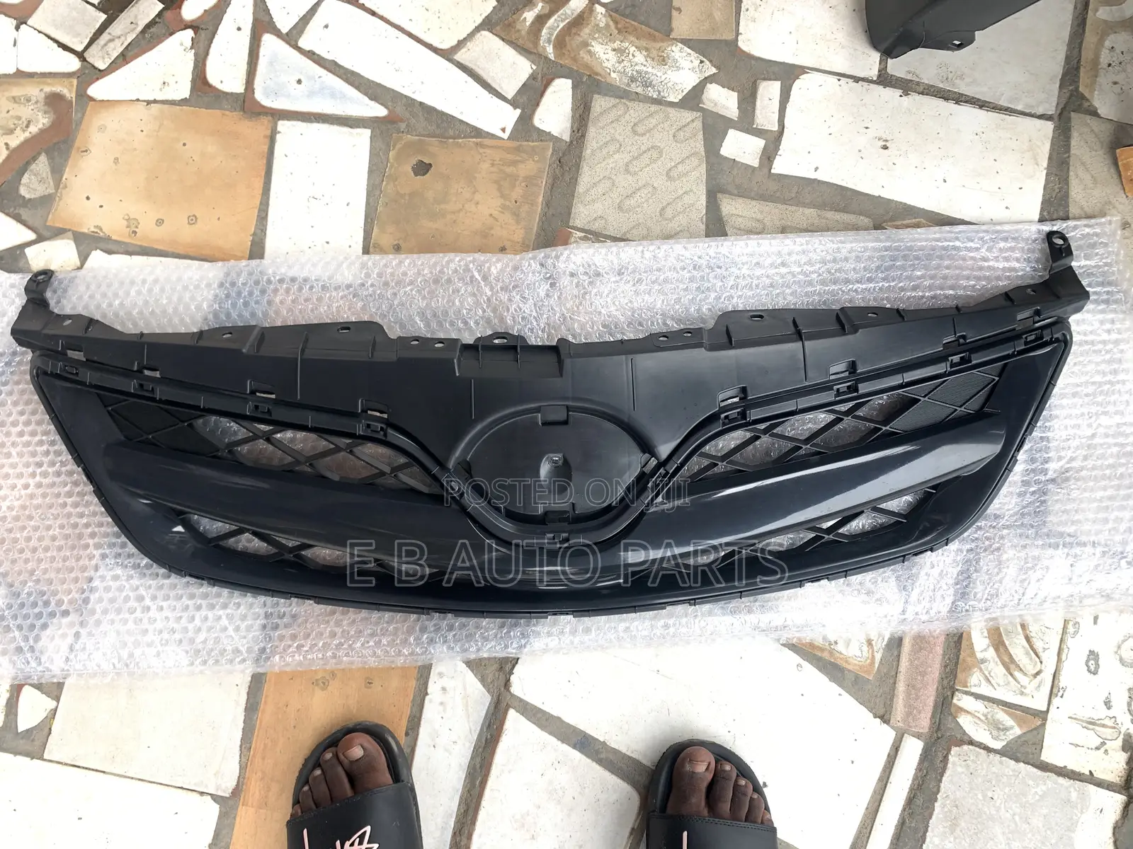 Corolla 2011-2013 Top Grill
