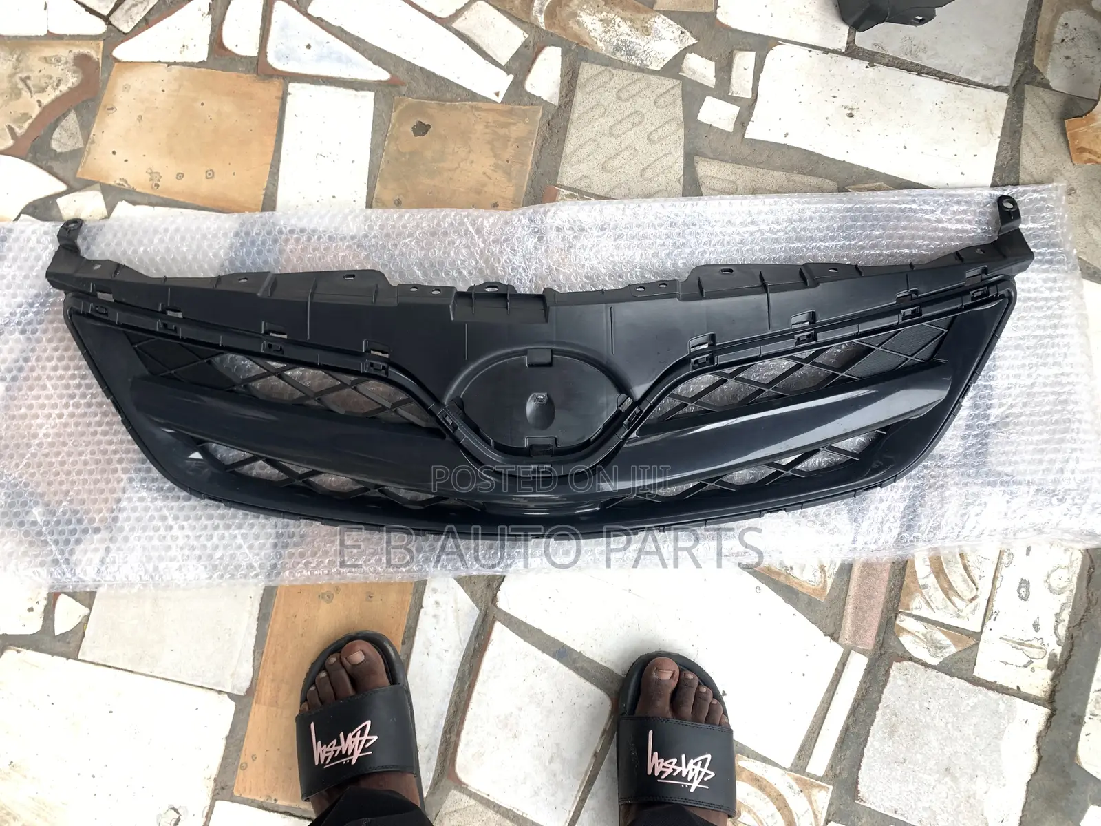 Corolla 2011-2013 Top Grill