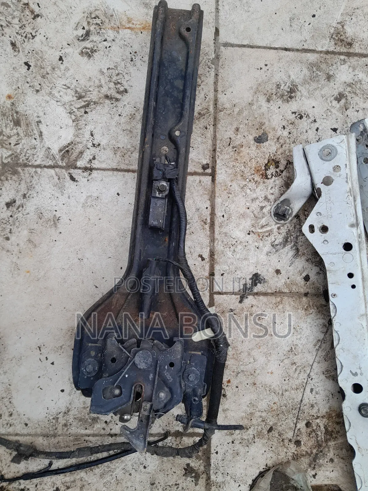 Ford F150 Bonnet Locker