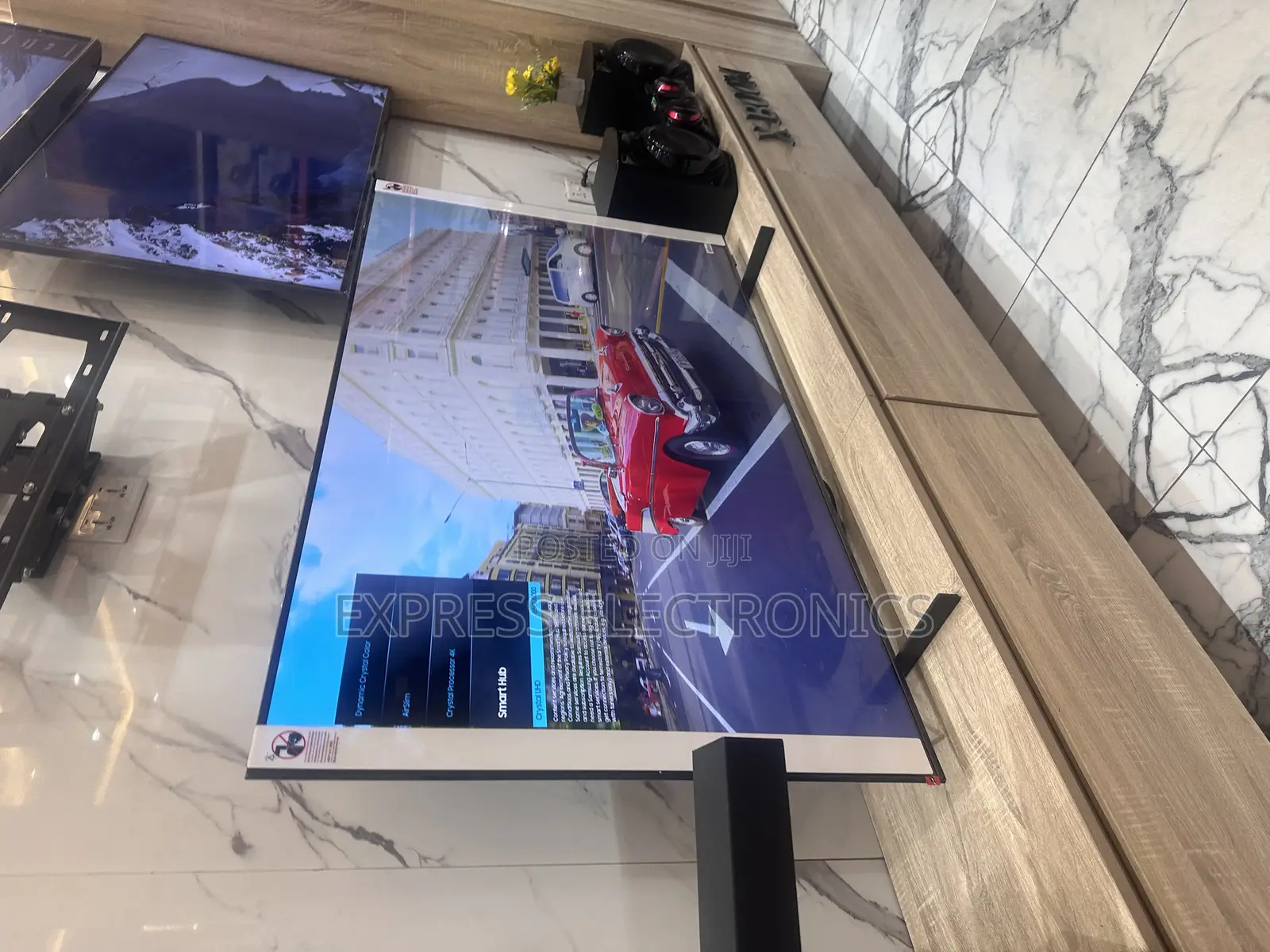 High Resolution 85q80 Qled Samsung Television